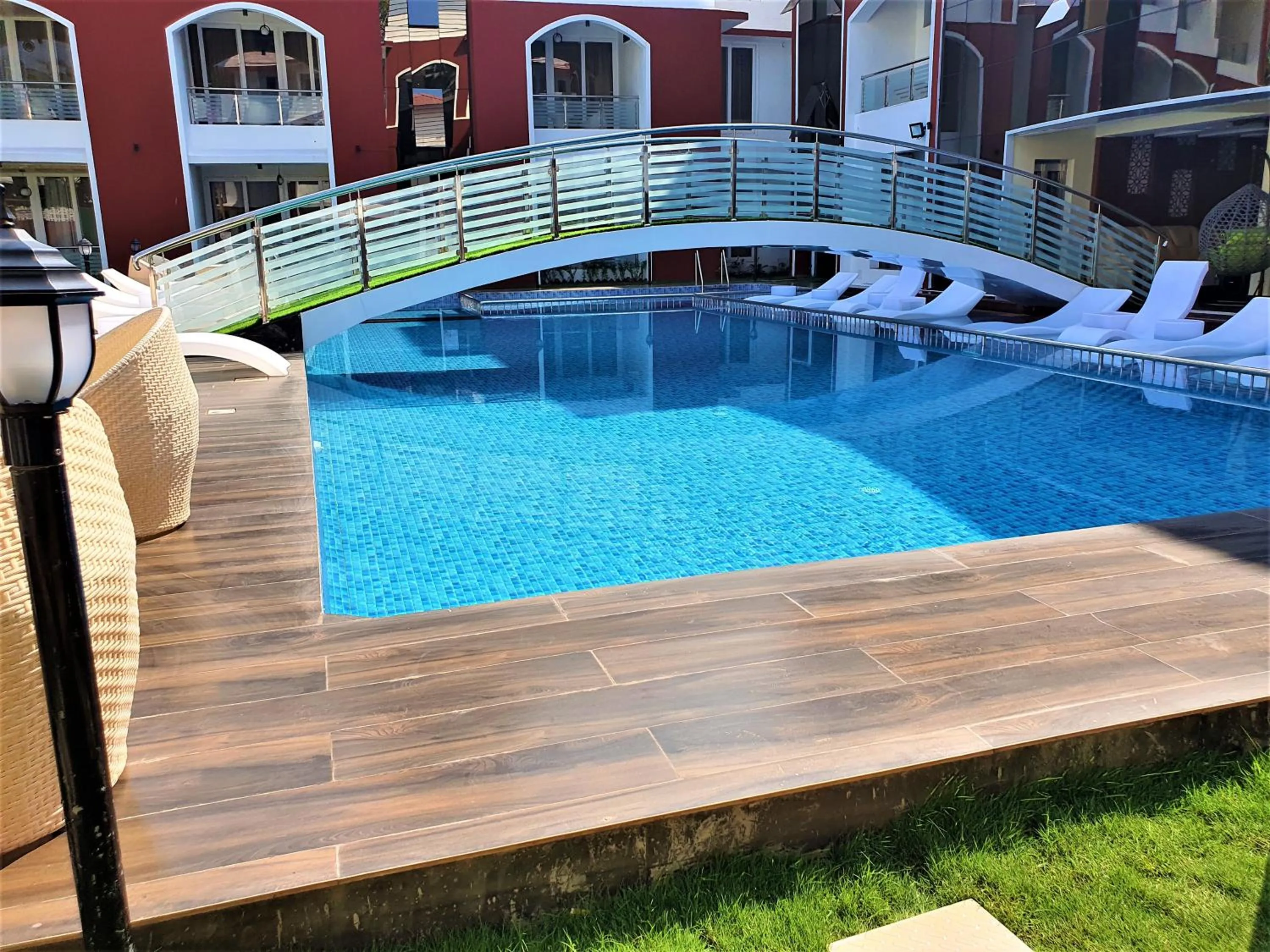 Swimming pool in Shanti Solitaire, Arpora