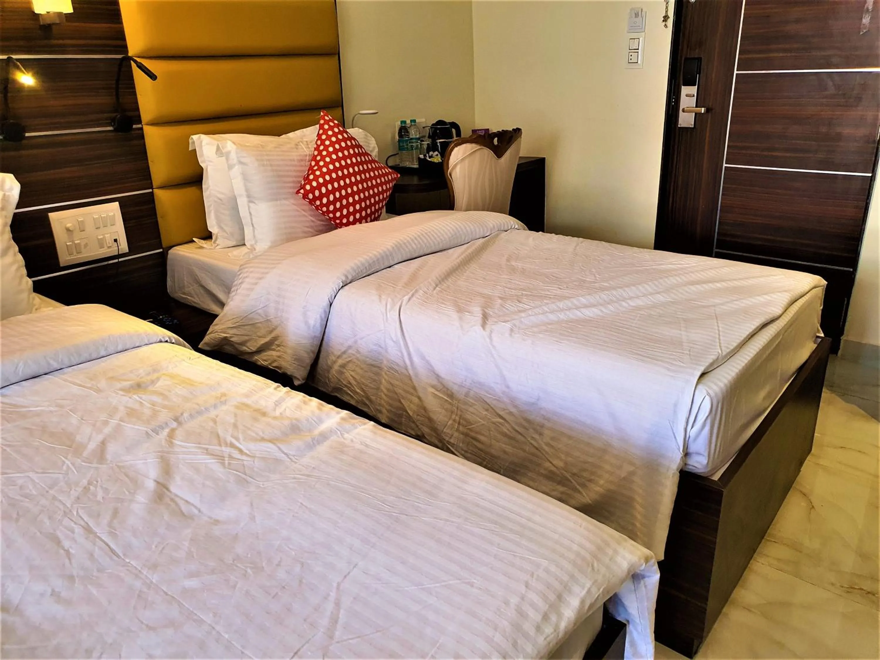 Bed in Shanti Solitaire, Arpora