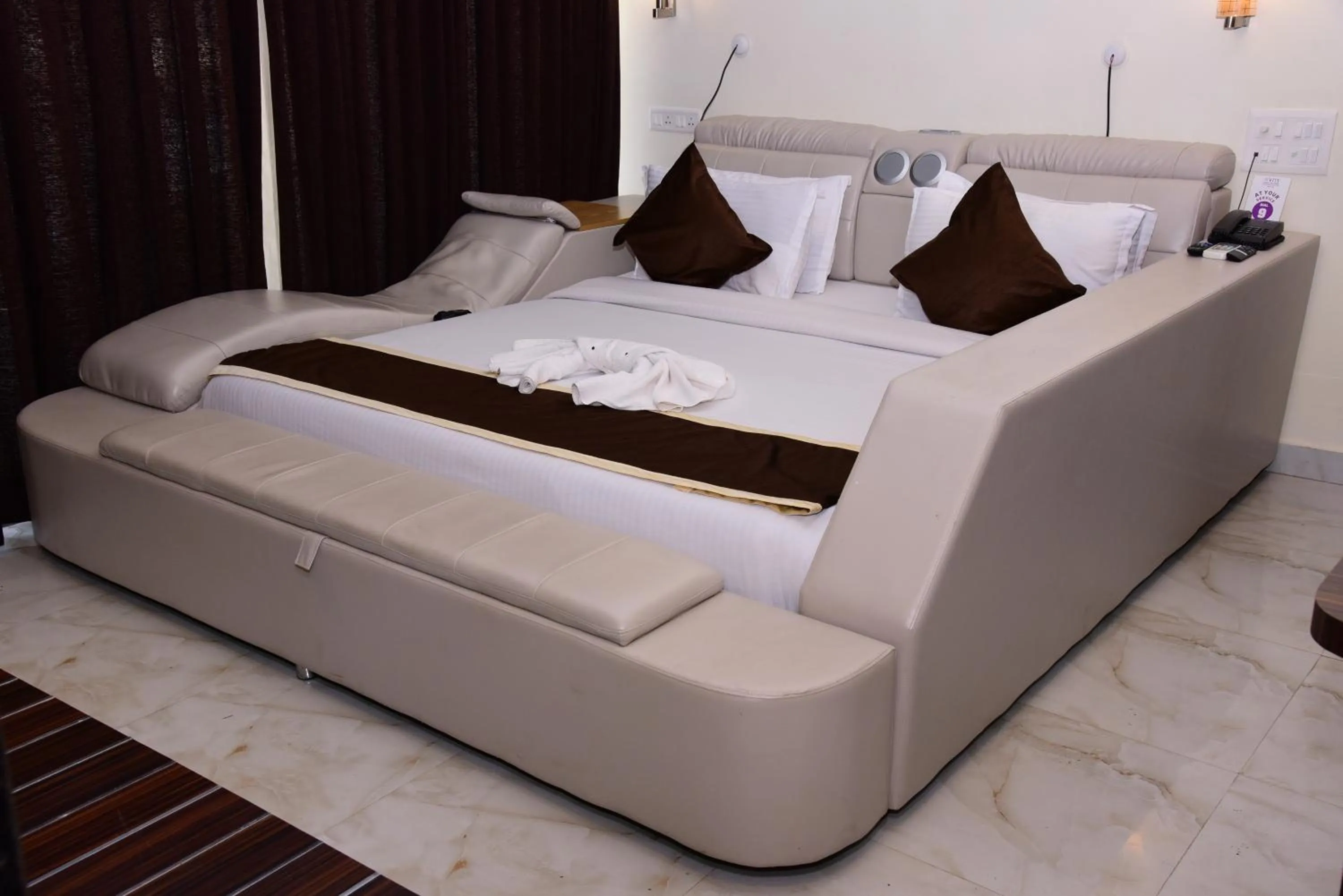 Bed in Shanti Solitaire, Arpora