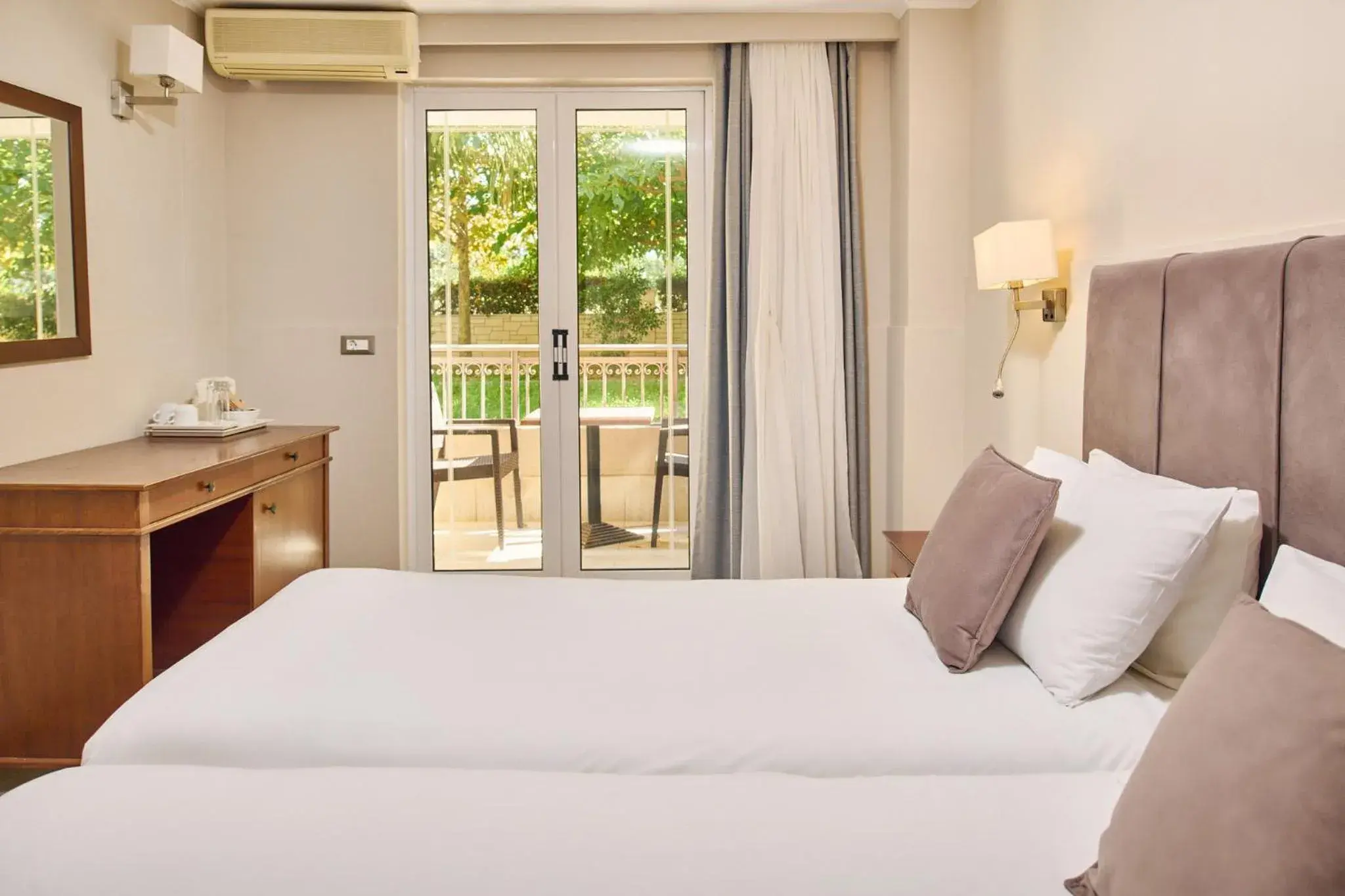 Ground Floor Room with Garden View in Tsilivi Beach Hotel Zakynthos Ground Floor Room with Garden View in Tsilivi Beach Hotel Zakynthos