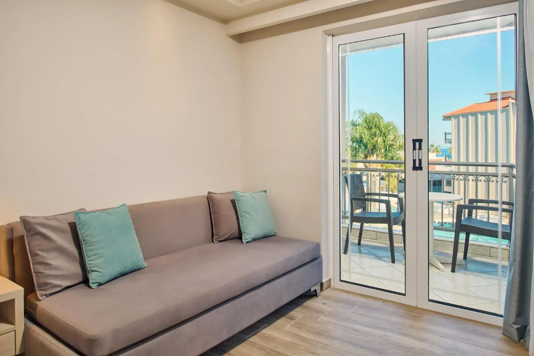 Comfort Room with Pool View in Tsilivi Beach Hotel Zakynthos Comfort Room with Pool View in Tsilivi Beach Hotel Zakynthos