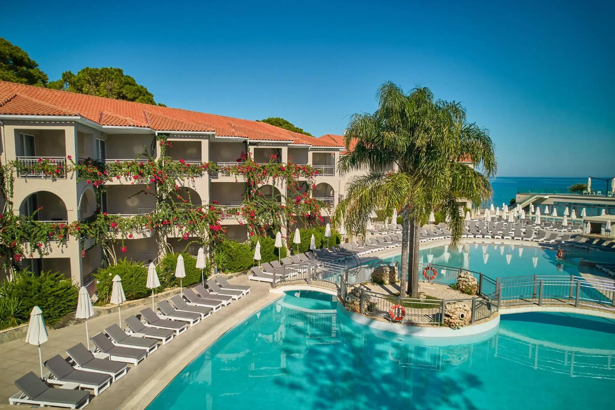 Swimming pool in Tsilivi Beach Hotel Zakynthos