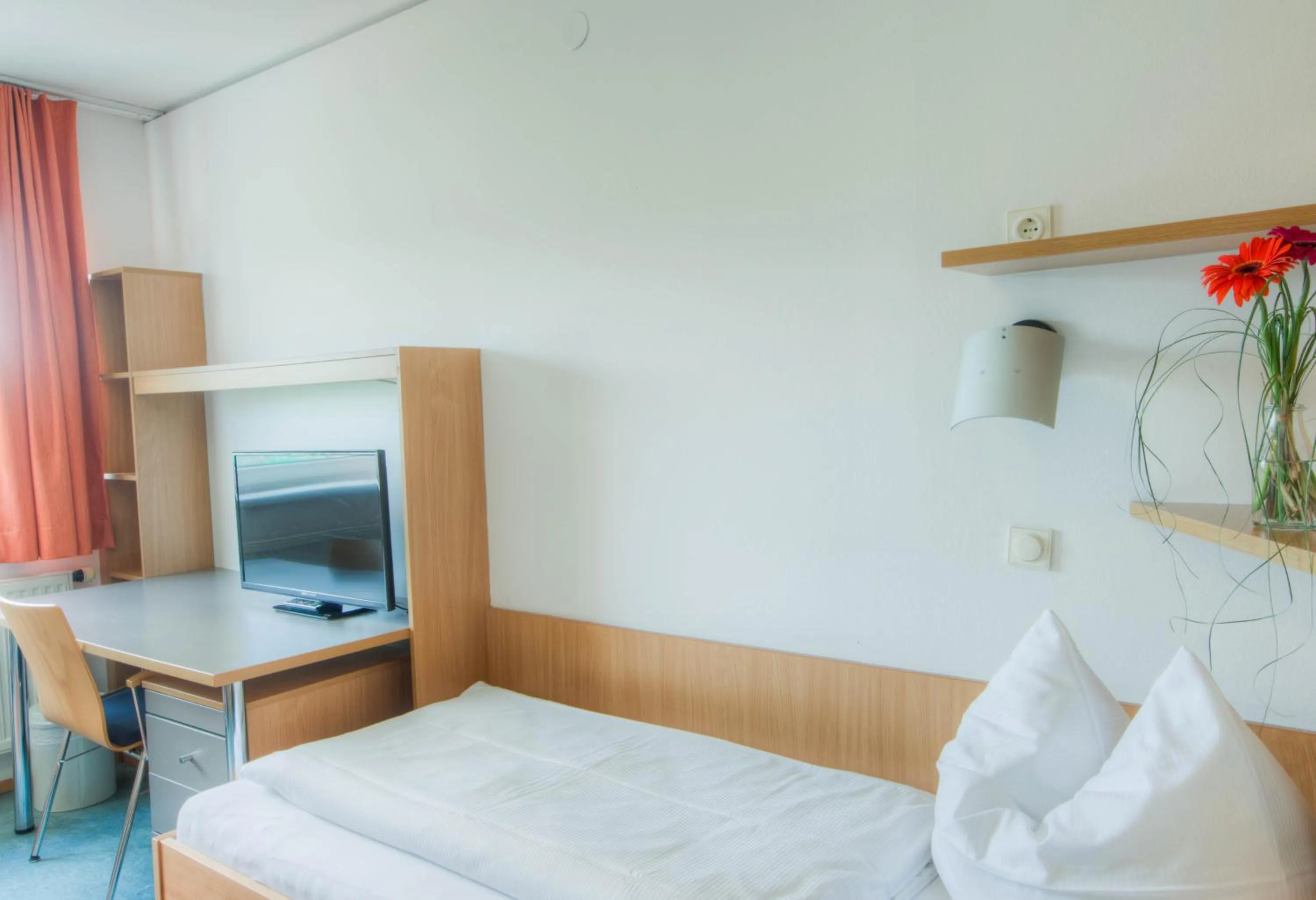 Bed in Kolpinghaus Salzburg - SommerHOSTEL