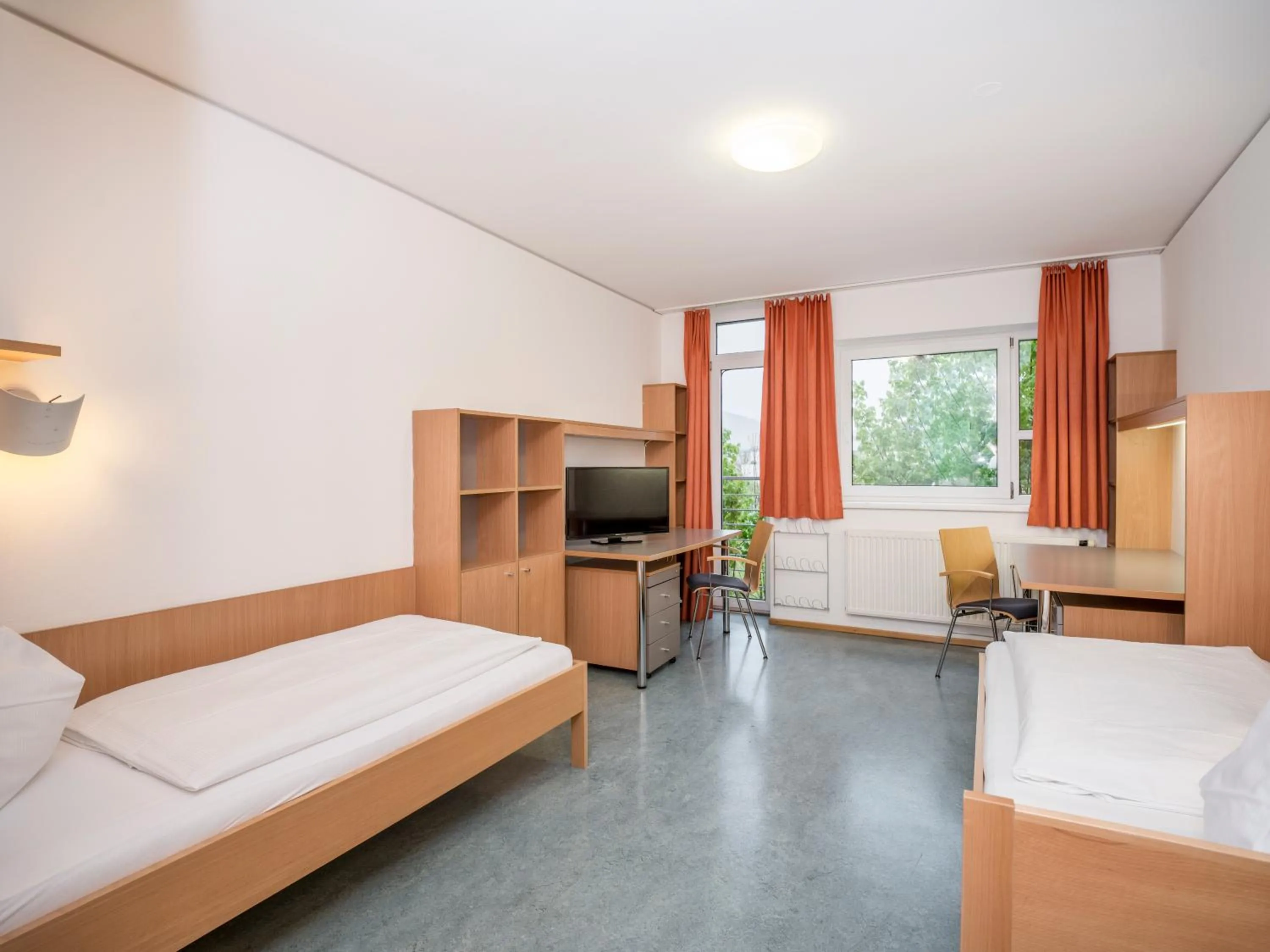 Bed in Kolpinghaus Salzburg - SommerHOSTEL