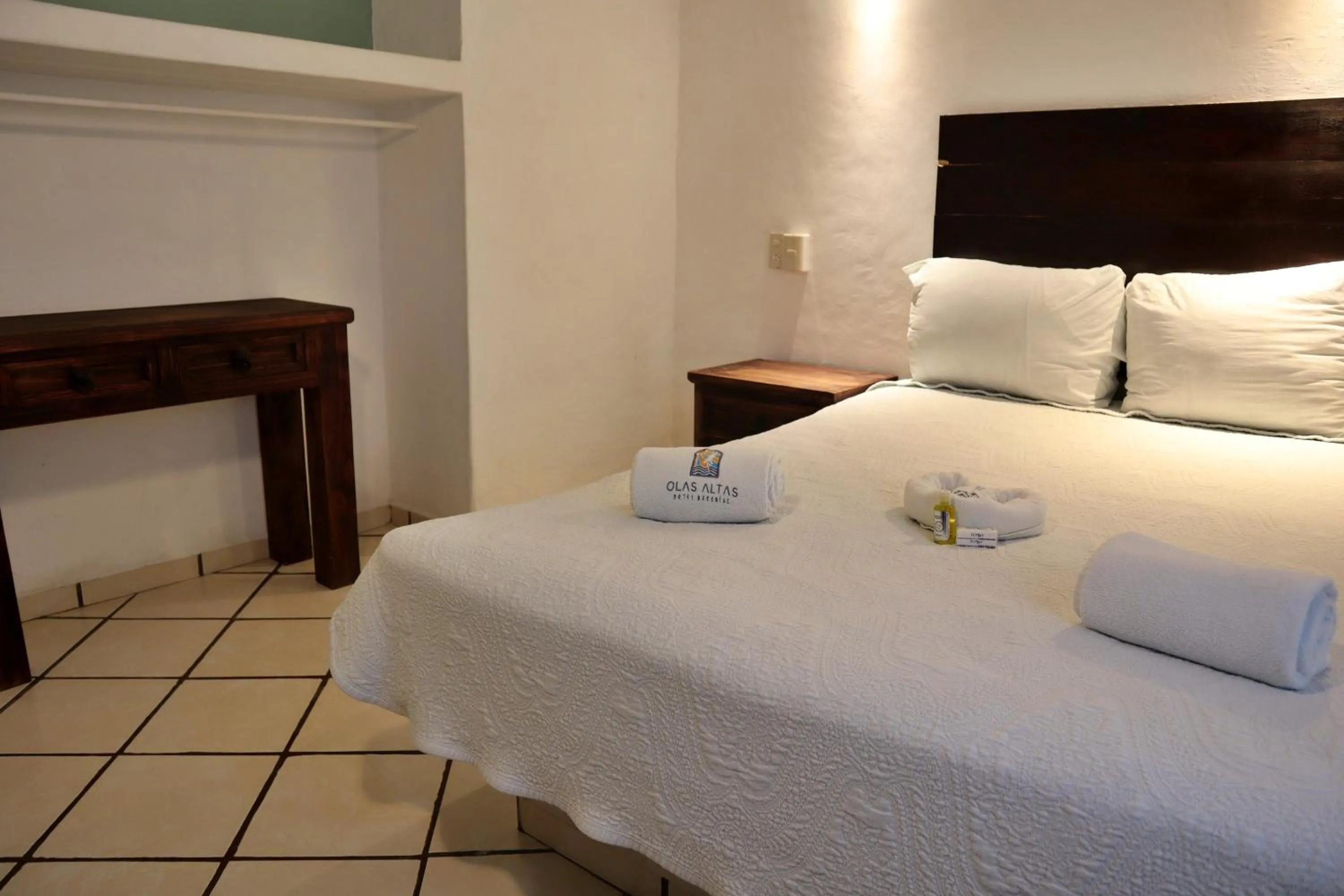 Bedroom, Bed in HOTEL OLAS ALTAS BUCERIAS