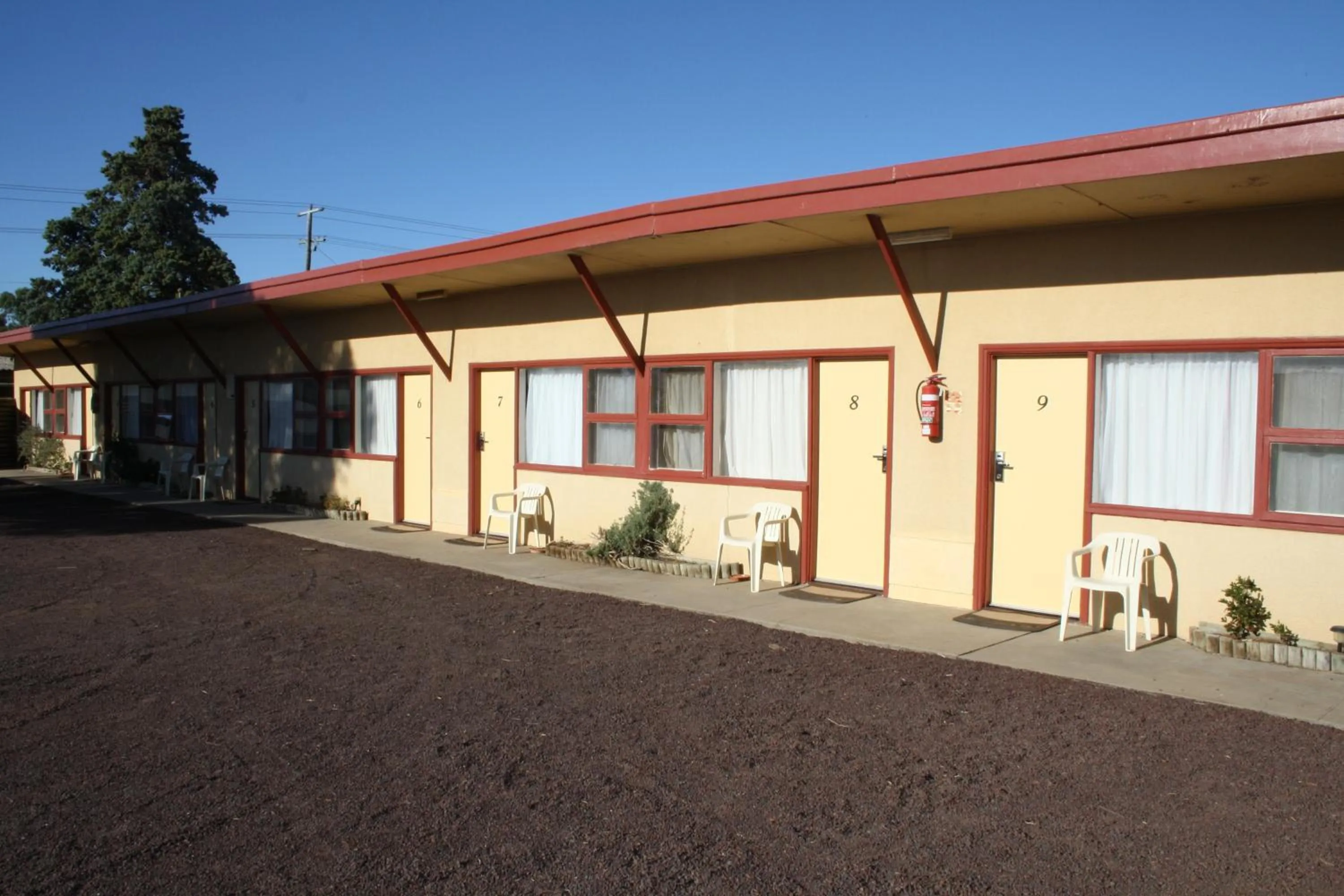 Facade/entrance in Nhill Oasis Motel