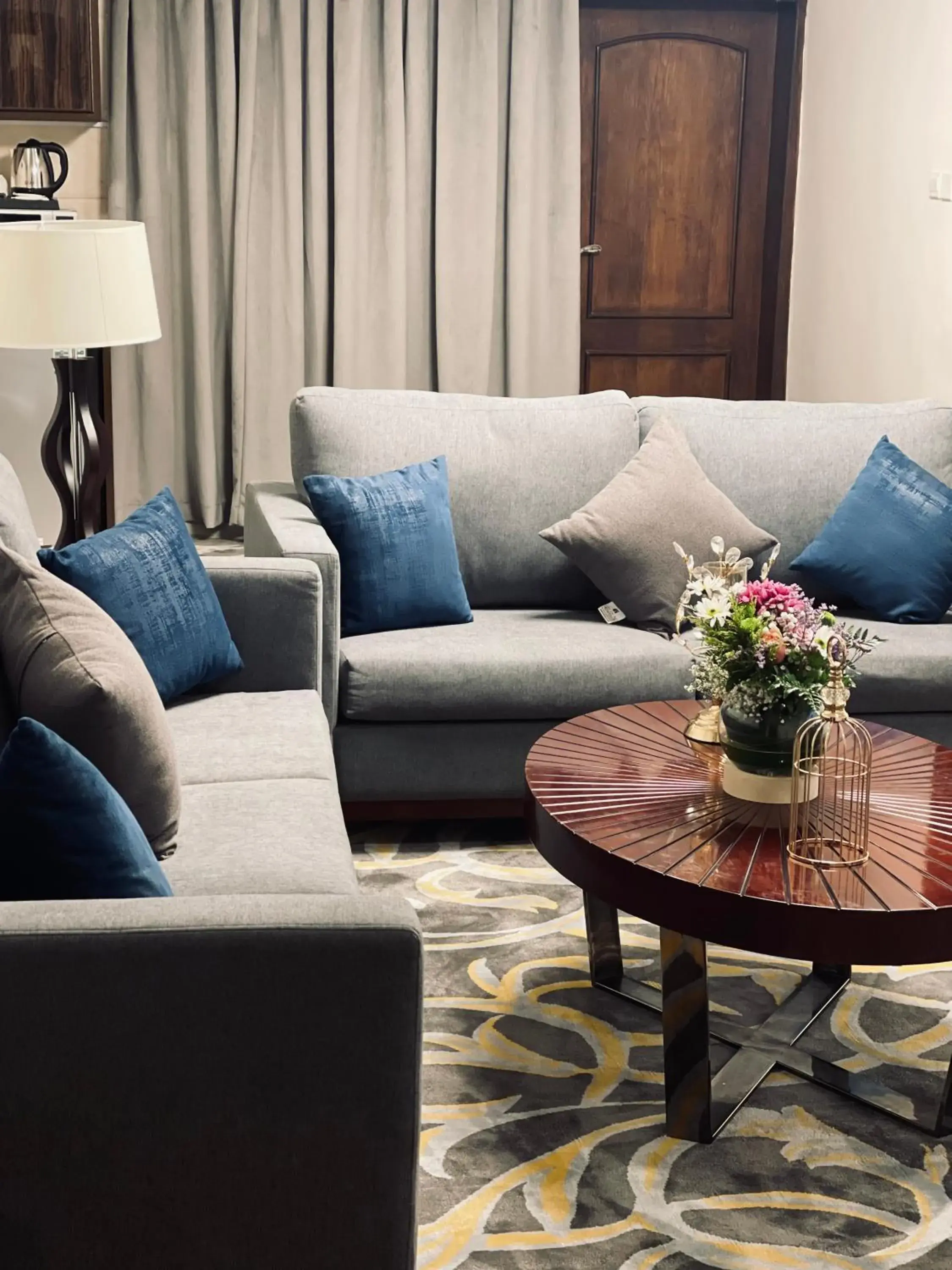 Junior One-Bedroom Suite in Laten Suites Prince Sultan Junior One-Bedroom Suite in Laten Suites Prince Sultan