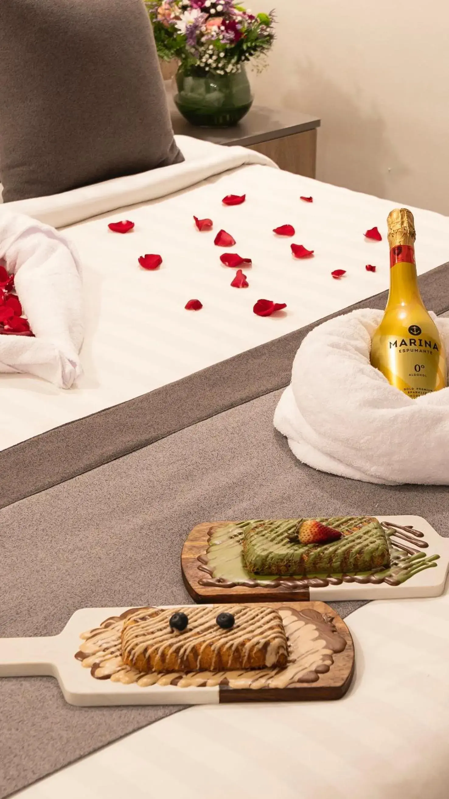 Standard King Room in Laten Suites Prince Sultan Standard King Room in Laten Suites Prince Sultan