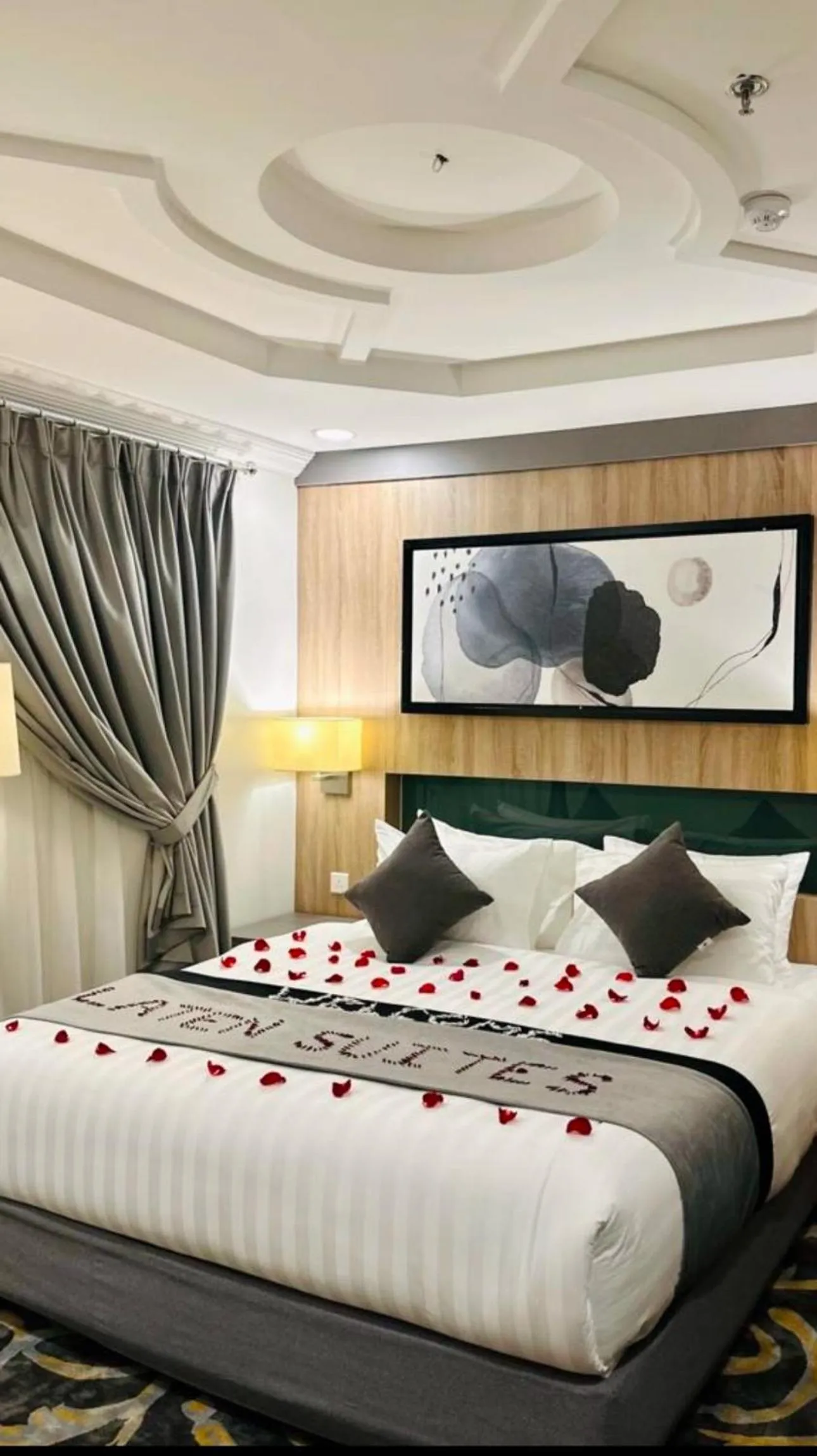 Photo of the whole room, Bed in Laten Suites Prince Sultan