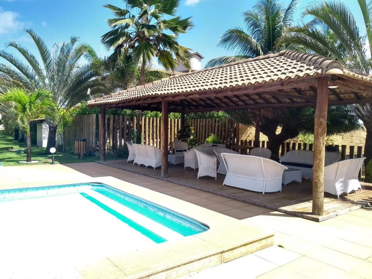 Swimming pool in Tree Bies Resort