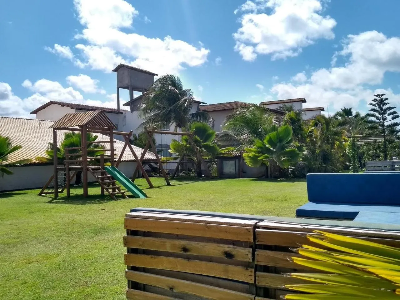 Children play ground in Tree Bies Resort