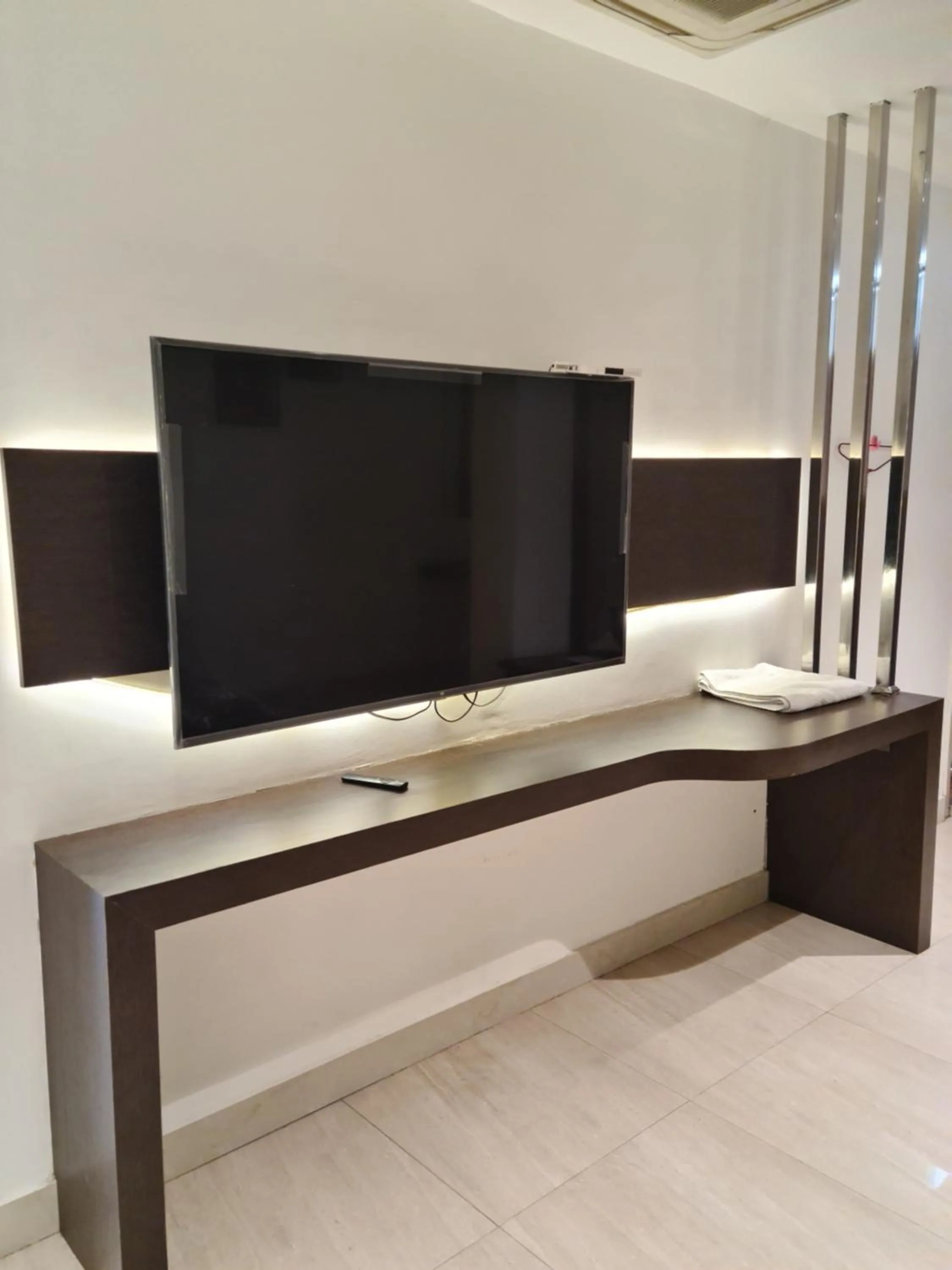 Communal lounge/ TV room in Hotel Star Inn