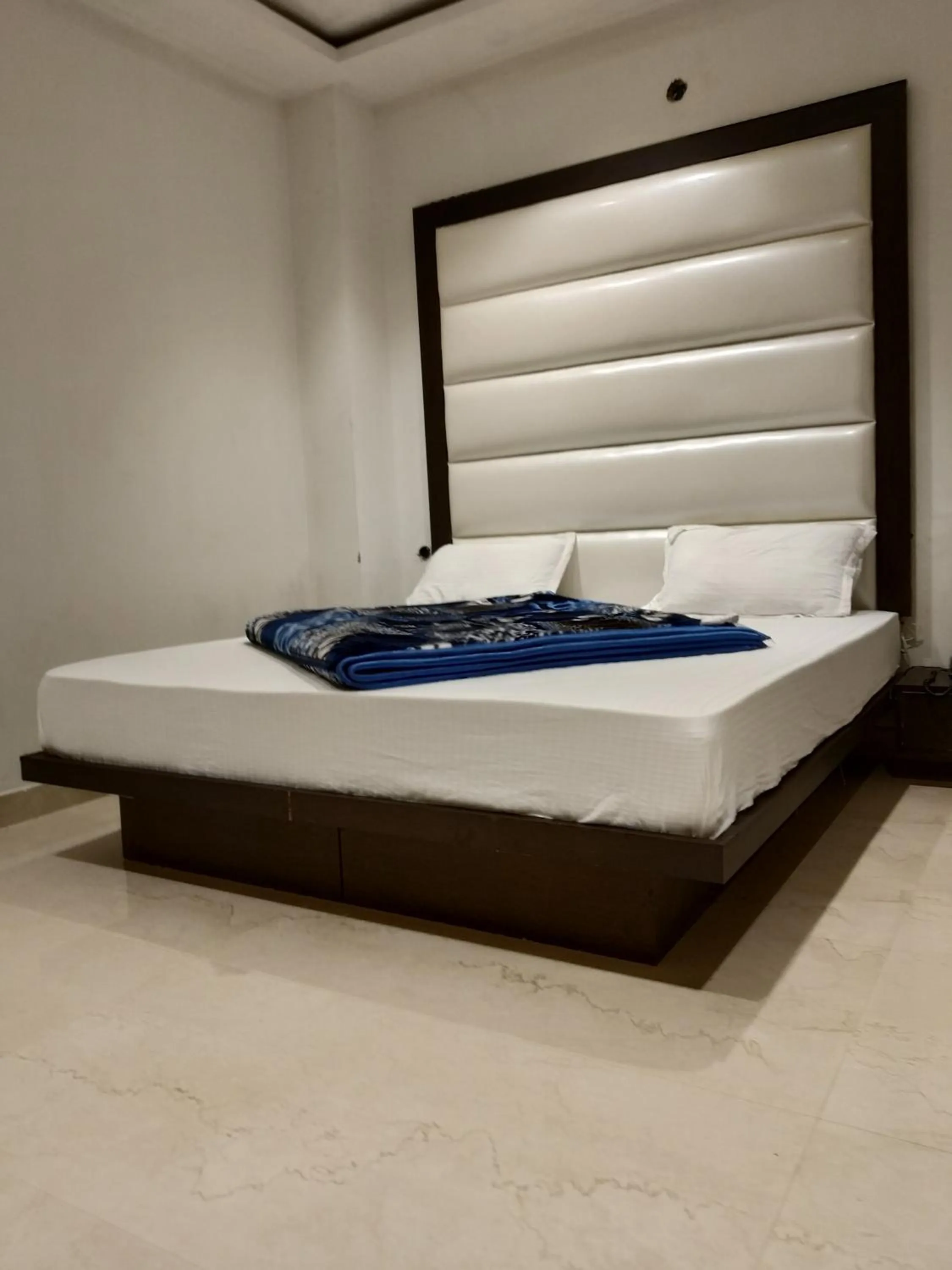 Bed in Hotel Star Inn