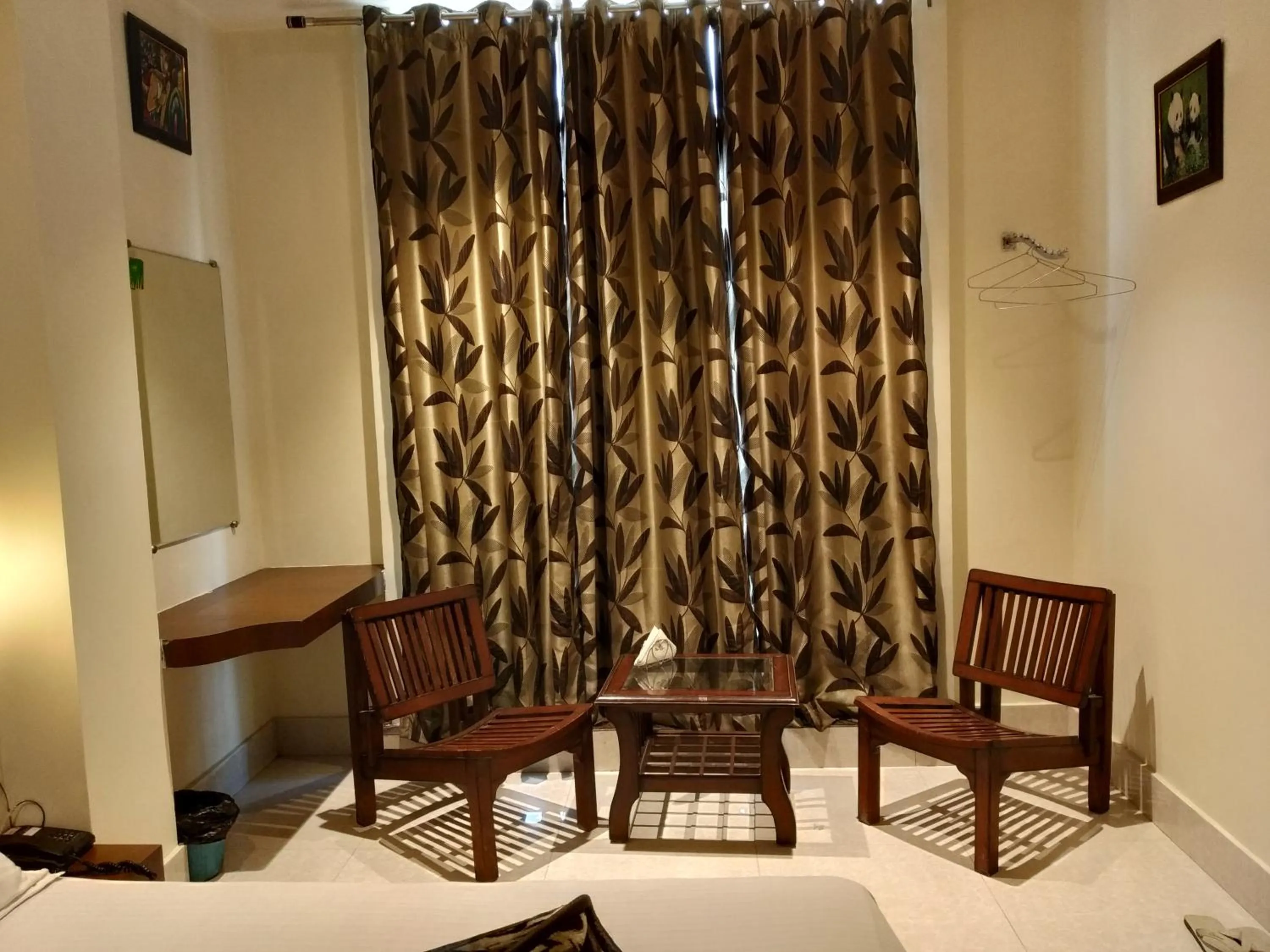 Seating area in Hotel Star Inn