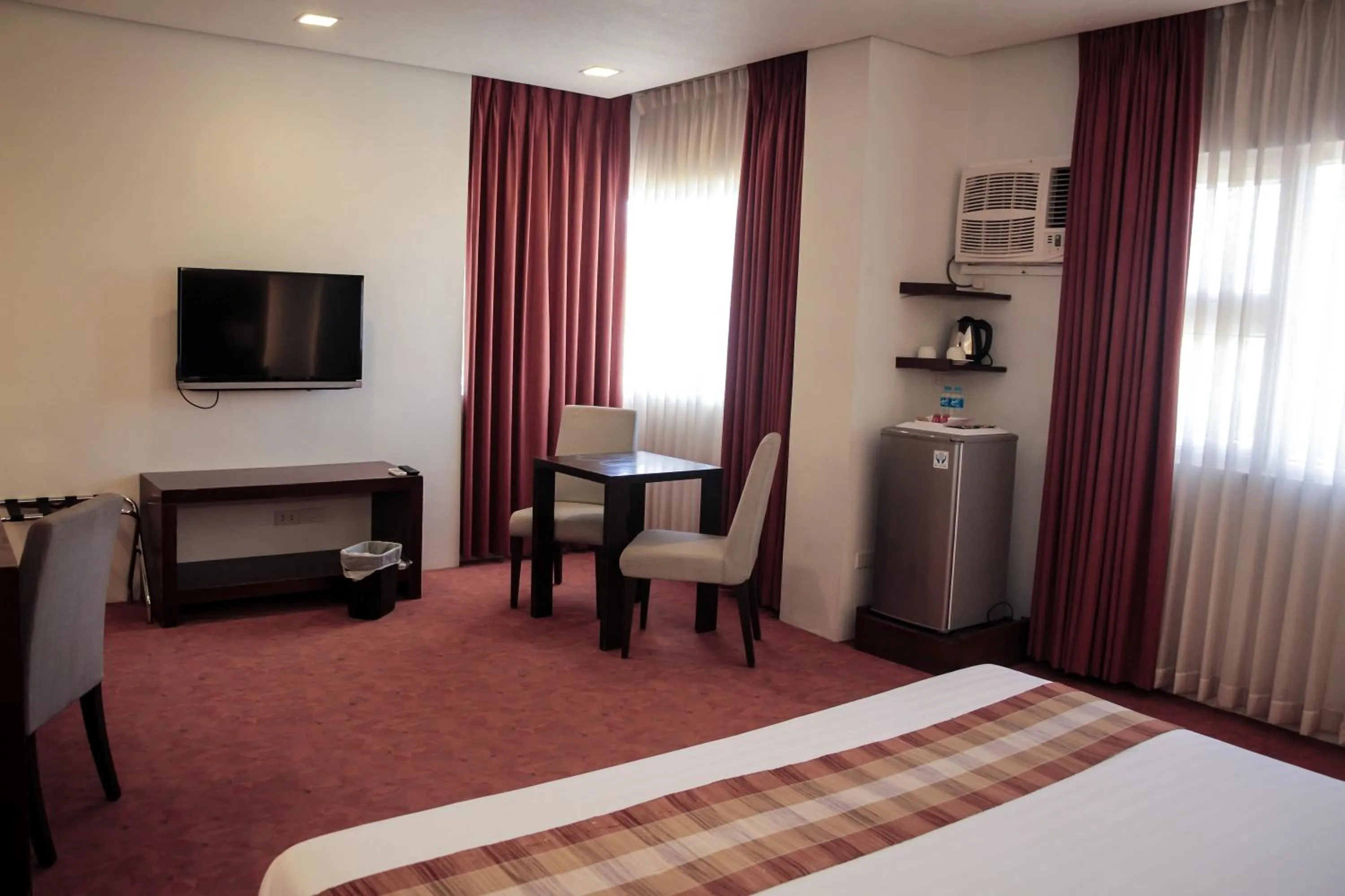 TV and multimedia, Bed in Casablanca Suites Near Airport