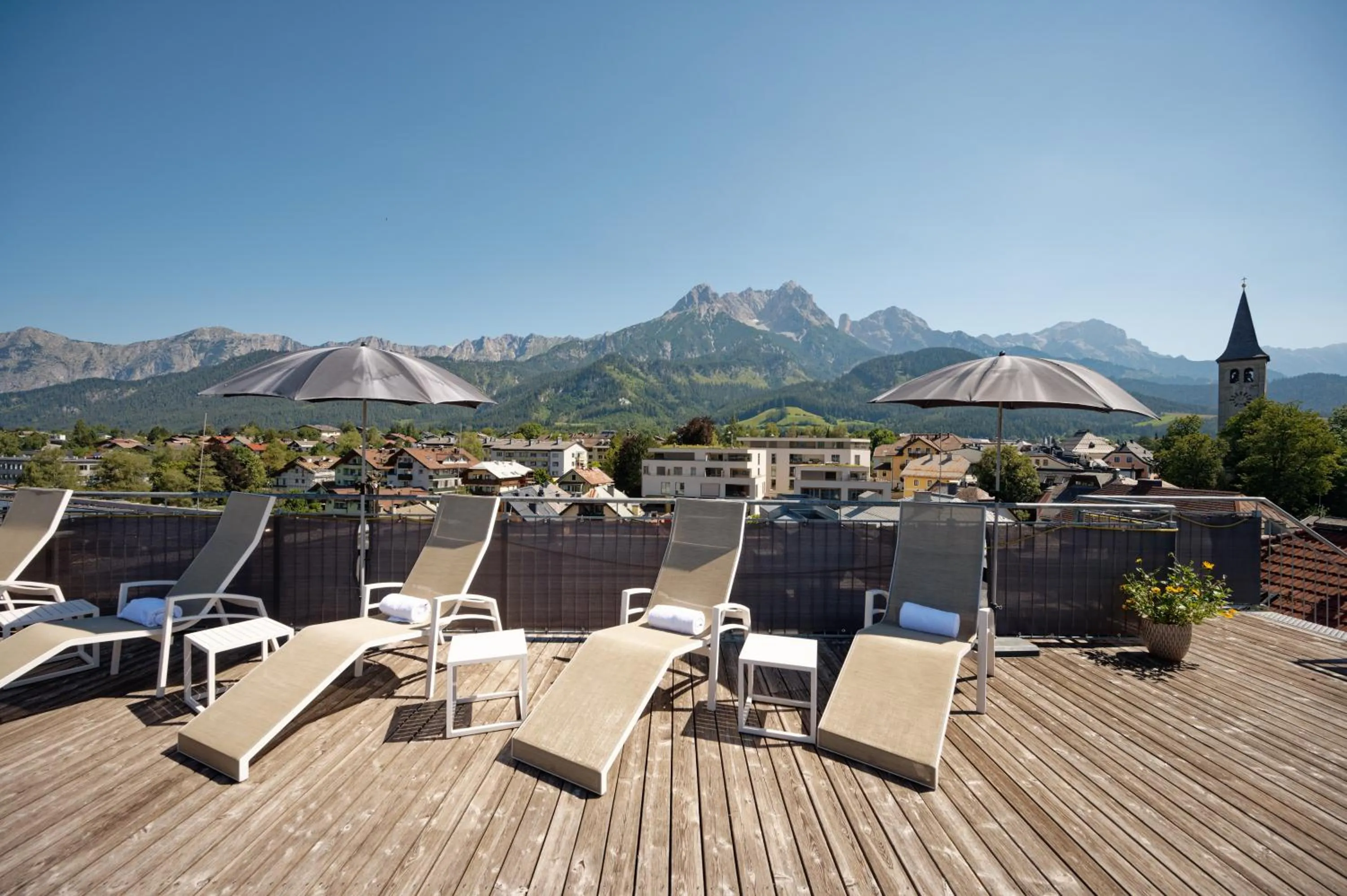 Staff in Hotel die Hindenburg