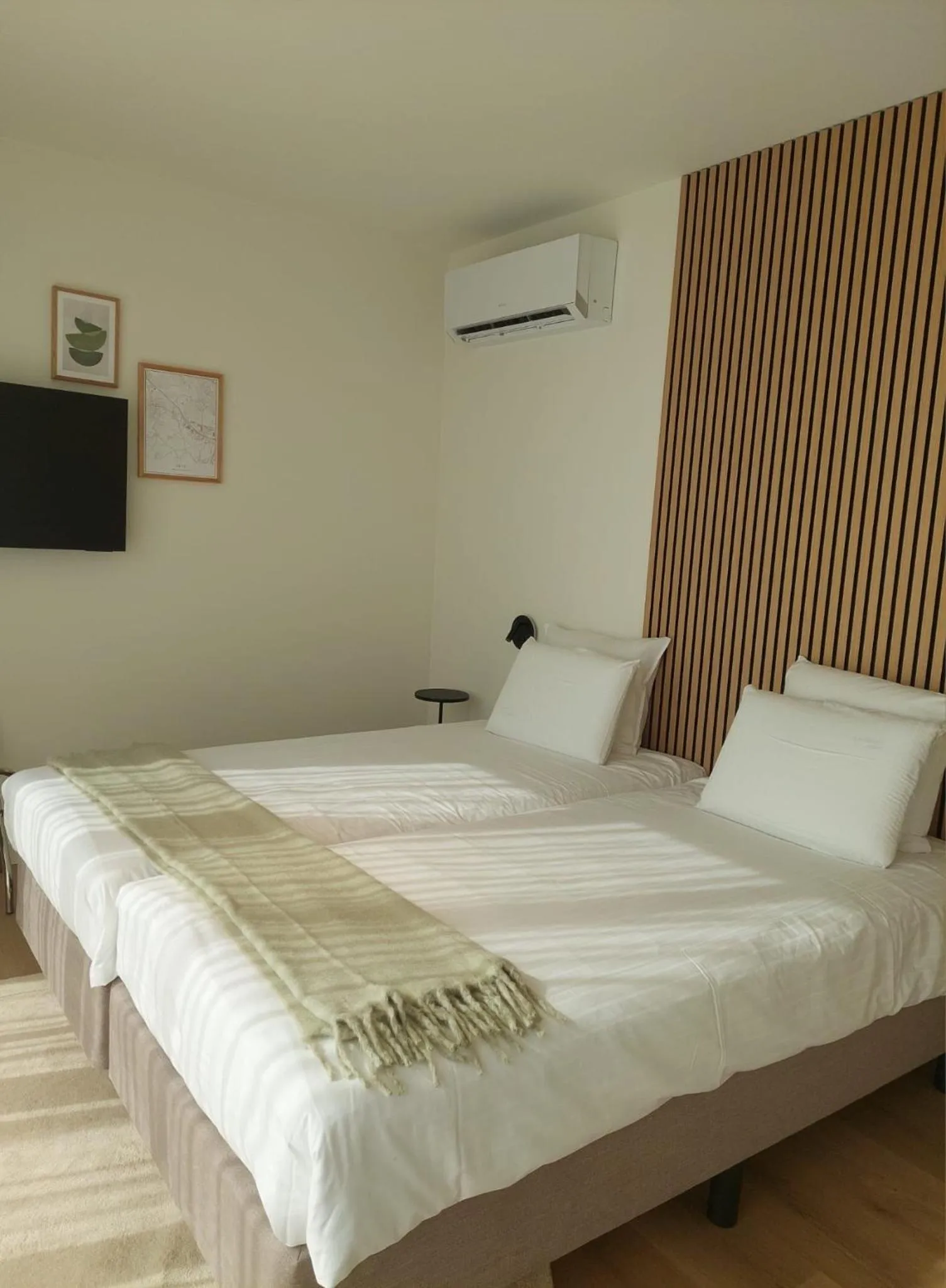 Bed in Hotel Essenza