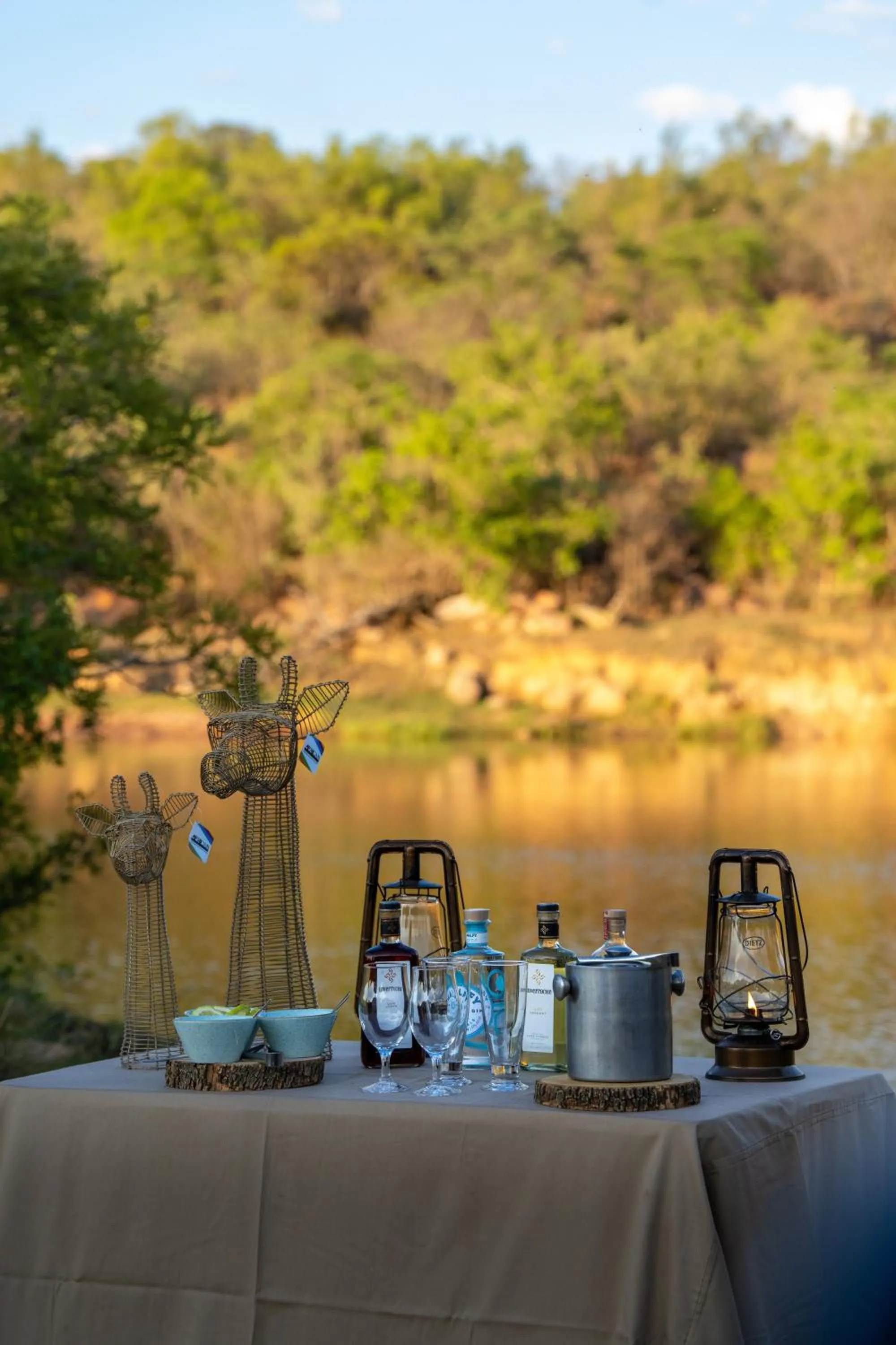 Drinks in Sediba Luxury Safari Lodge