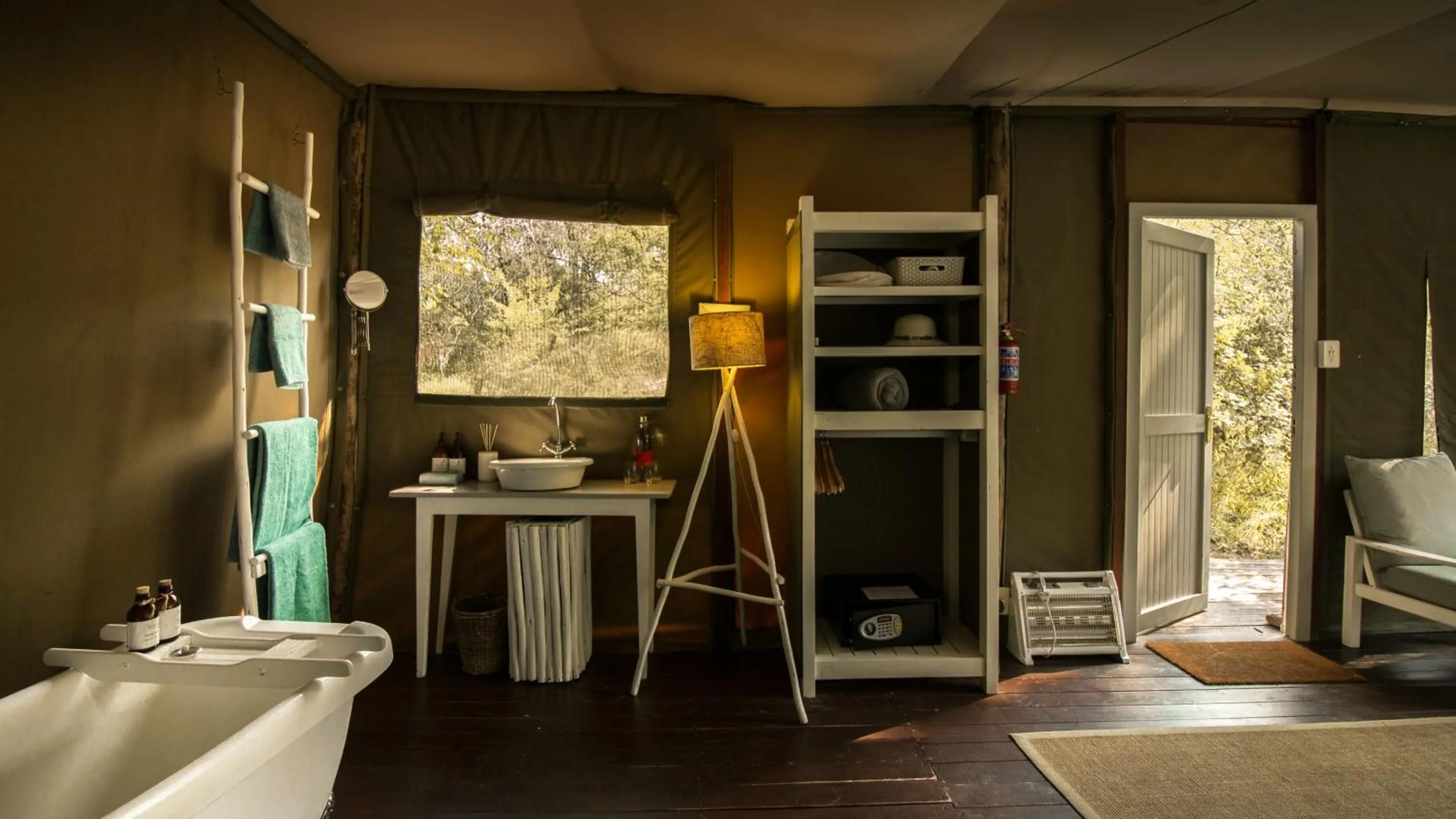 Bathroom in Ngama Tented Safari Lodge