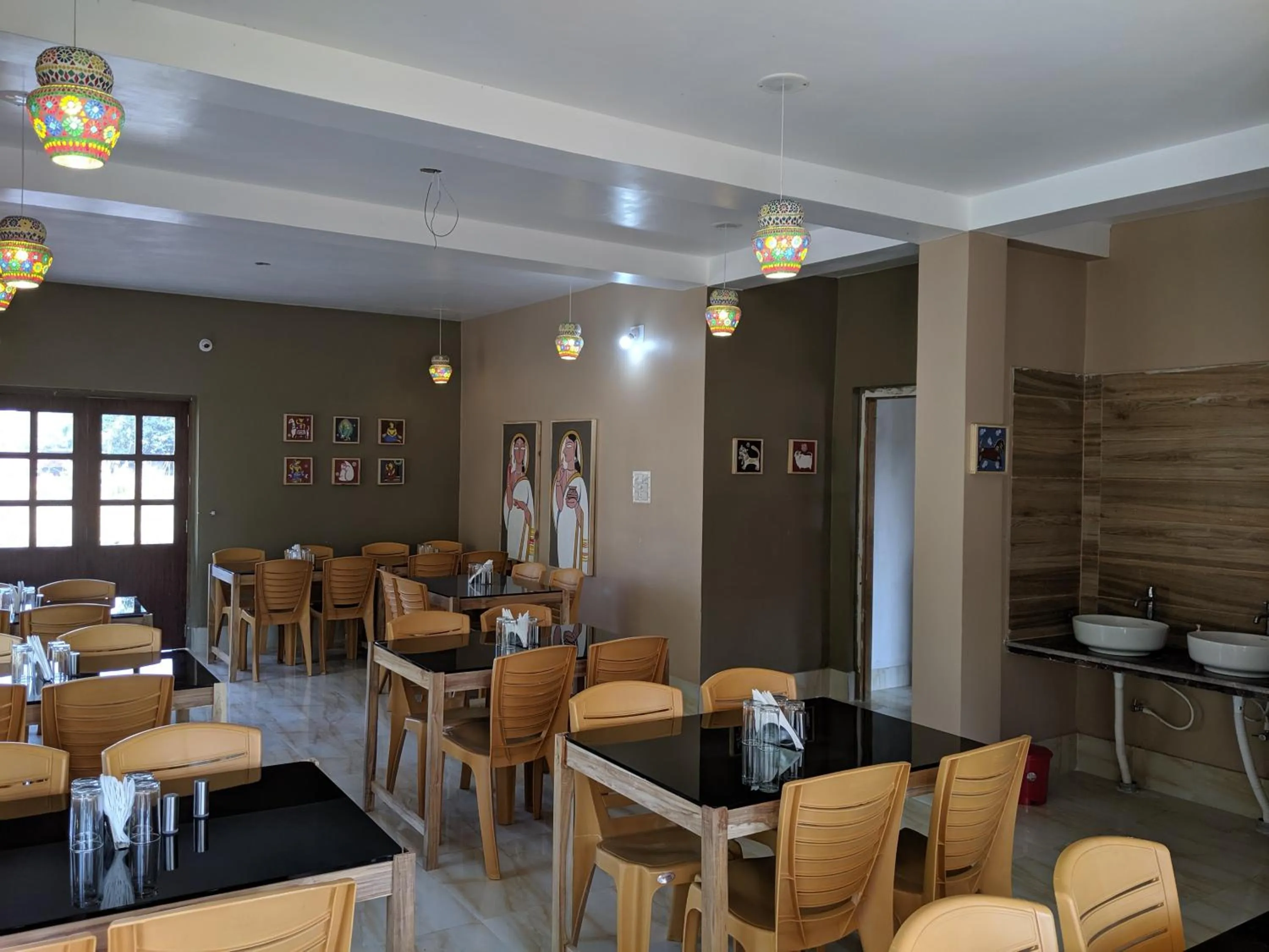 Restaurant/places to eat in Dip Holidays