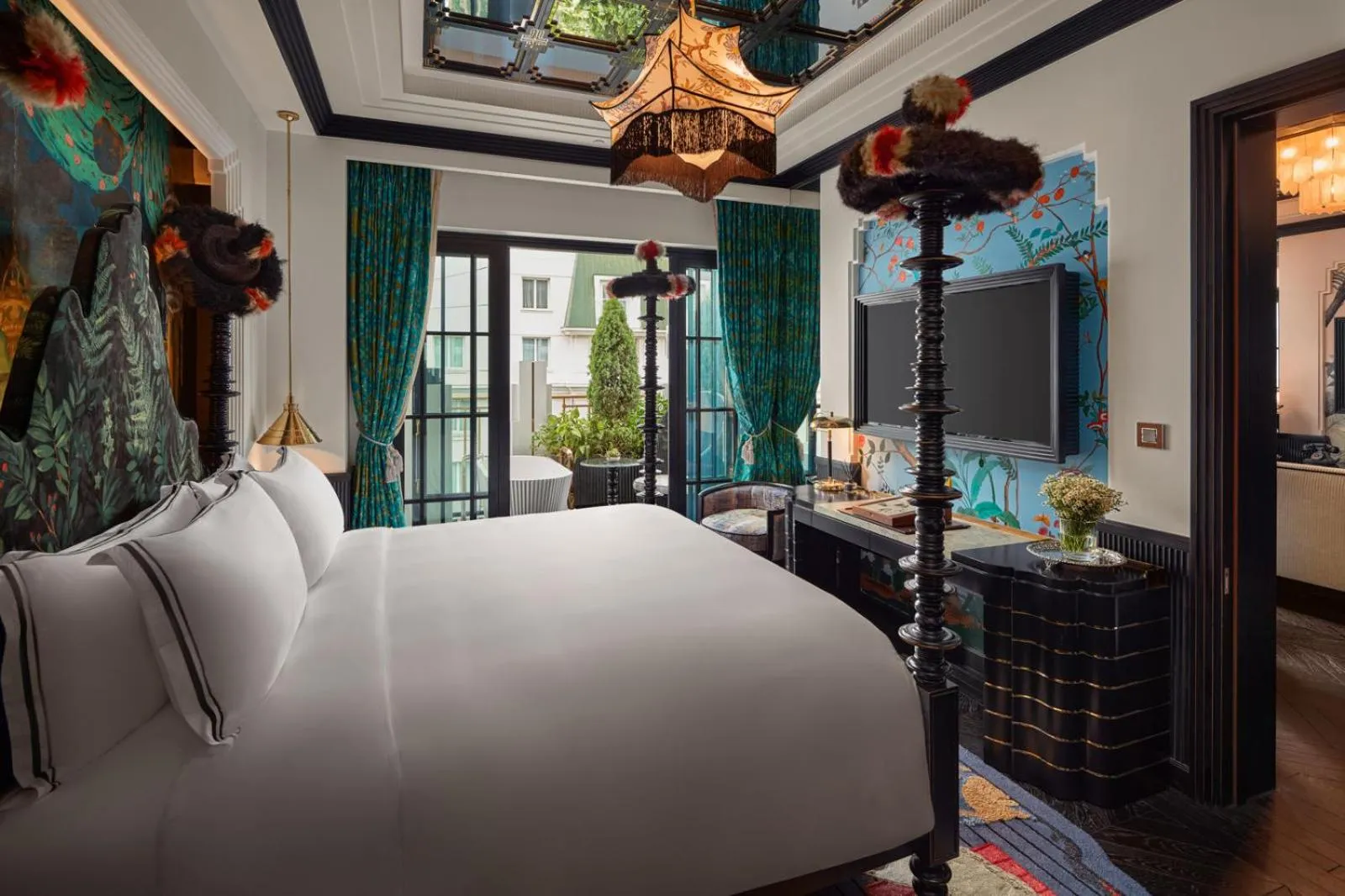 Bed in Capella Hanoi