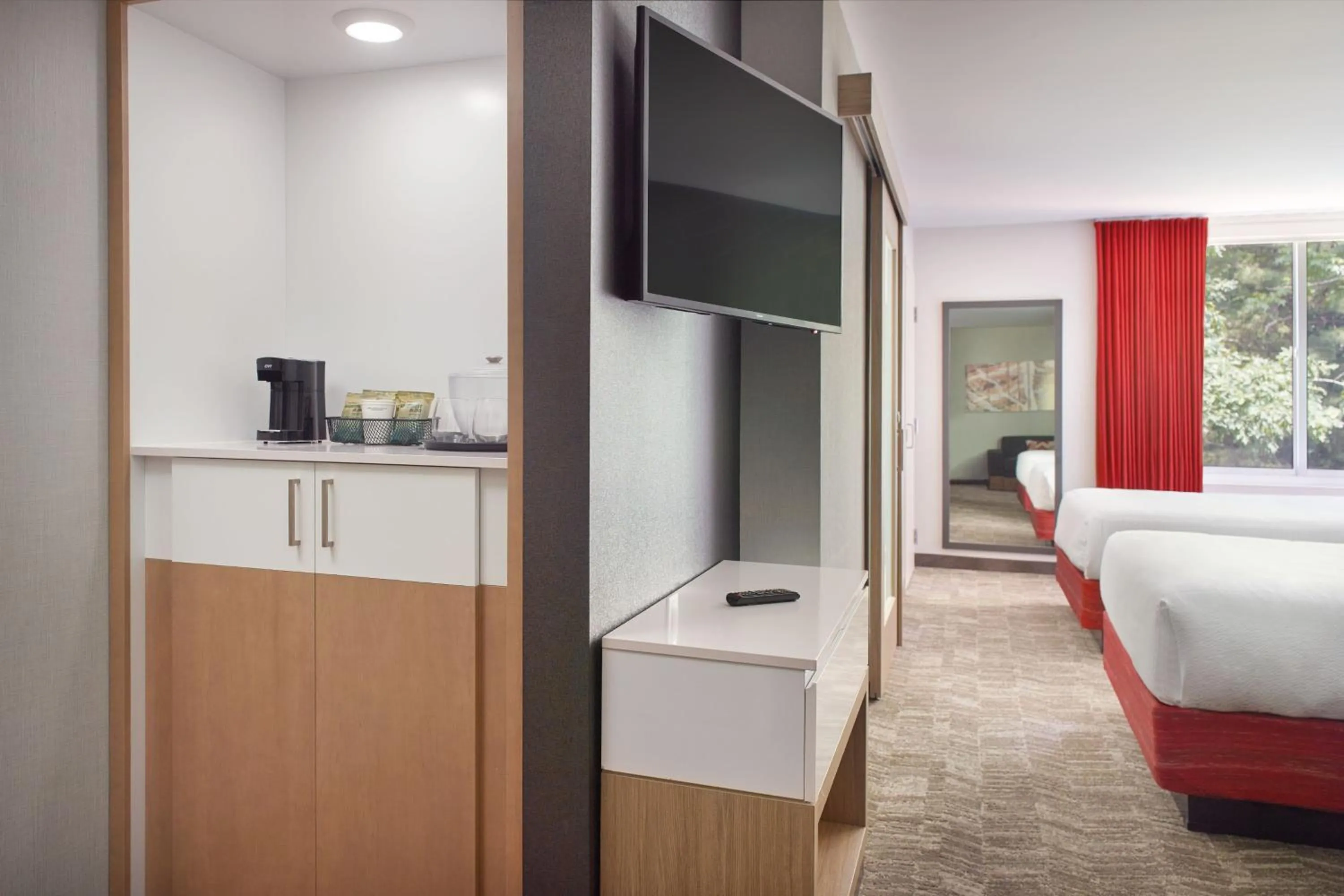 Photo of the whole room, Bed in SpringHill Suites by Marriott Atlanta Northwest