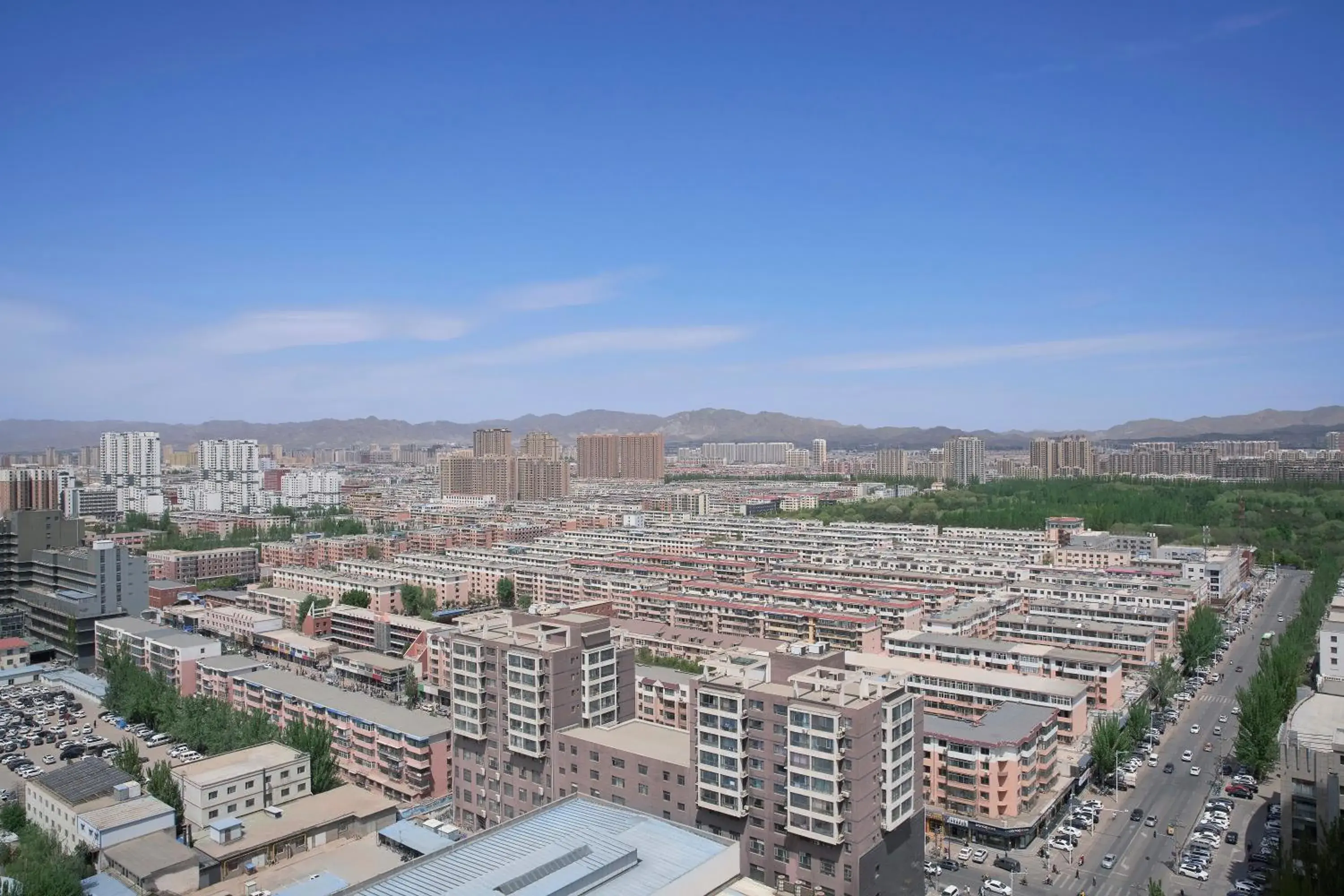 Executive Suite, Executive level, 1 Bedroom Suite, 1 King, Bathrooms 2, City view in Baotou Marriott Hotel Executive Suite, Executive level, 1 Bedroom Suite, 1 King, Bathrooms 2, City view in Baotou Marriott Hotel