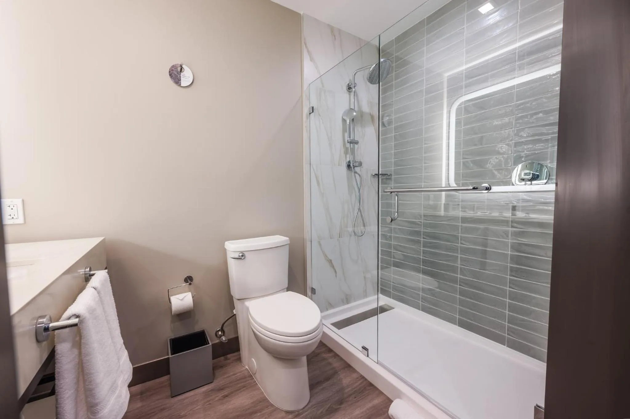 Shower in Marriott Fort Lauderdale Airport