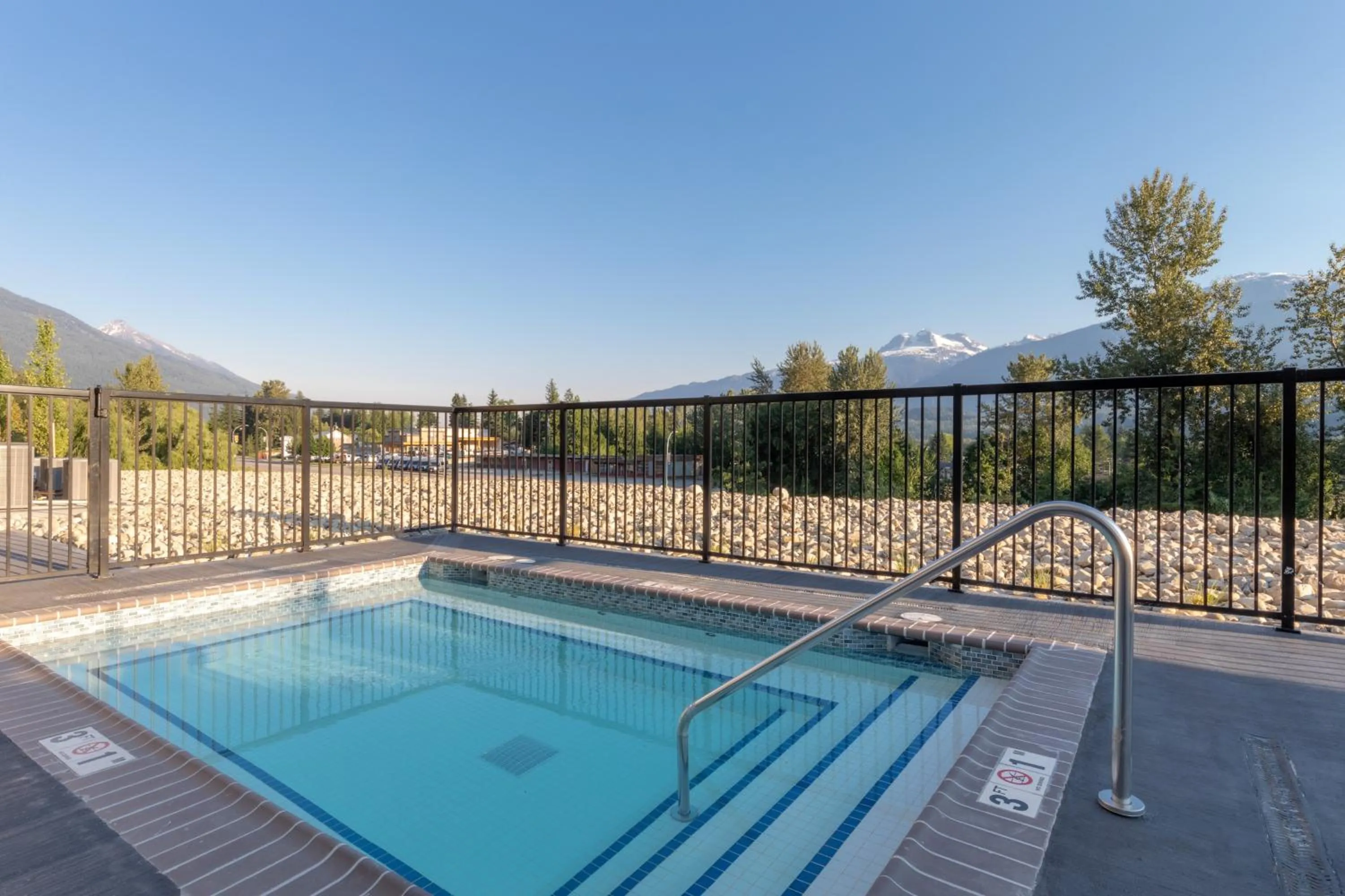 Hot Tub in Fairfield by Marriott Inn & Suites Revelstoke