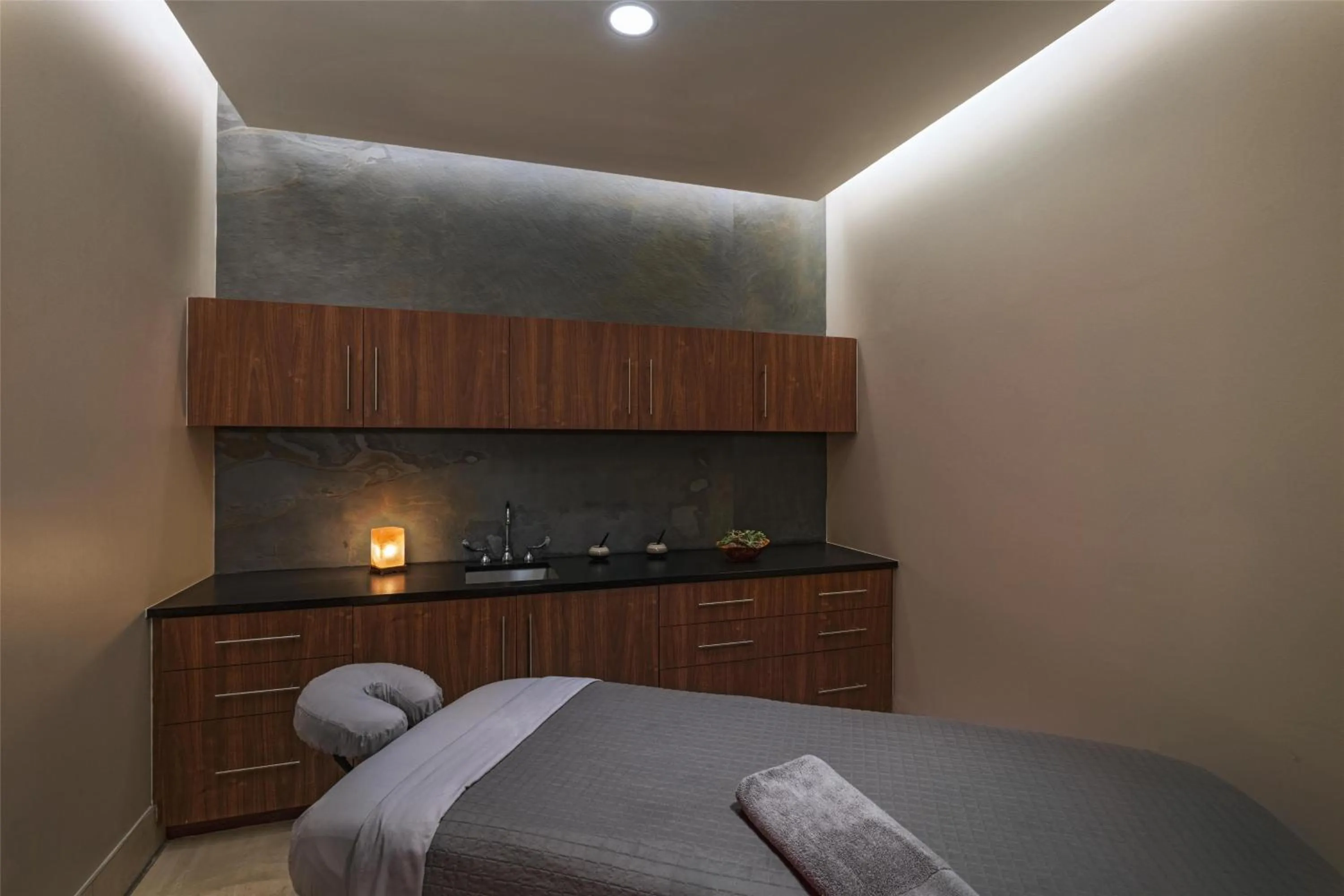 Spa and wellness centre/facilities in Thompson San Antonio - Riverwalk, by Hyatt