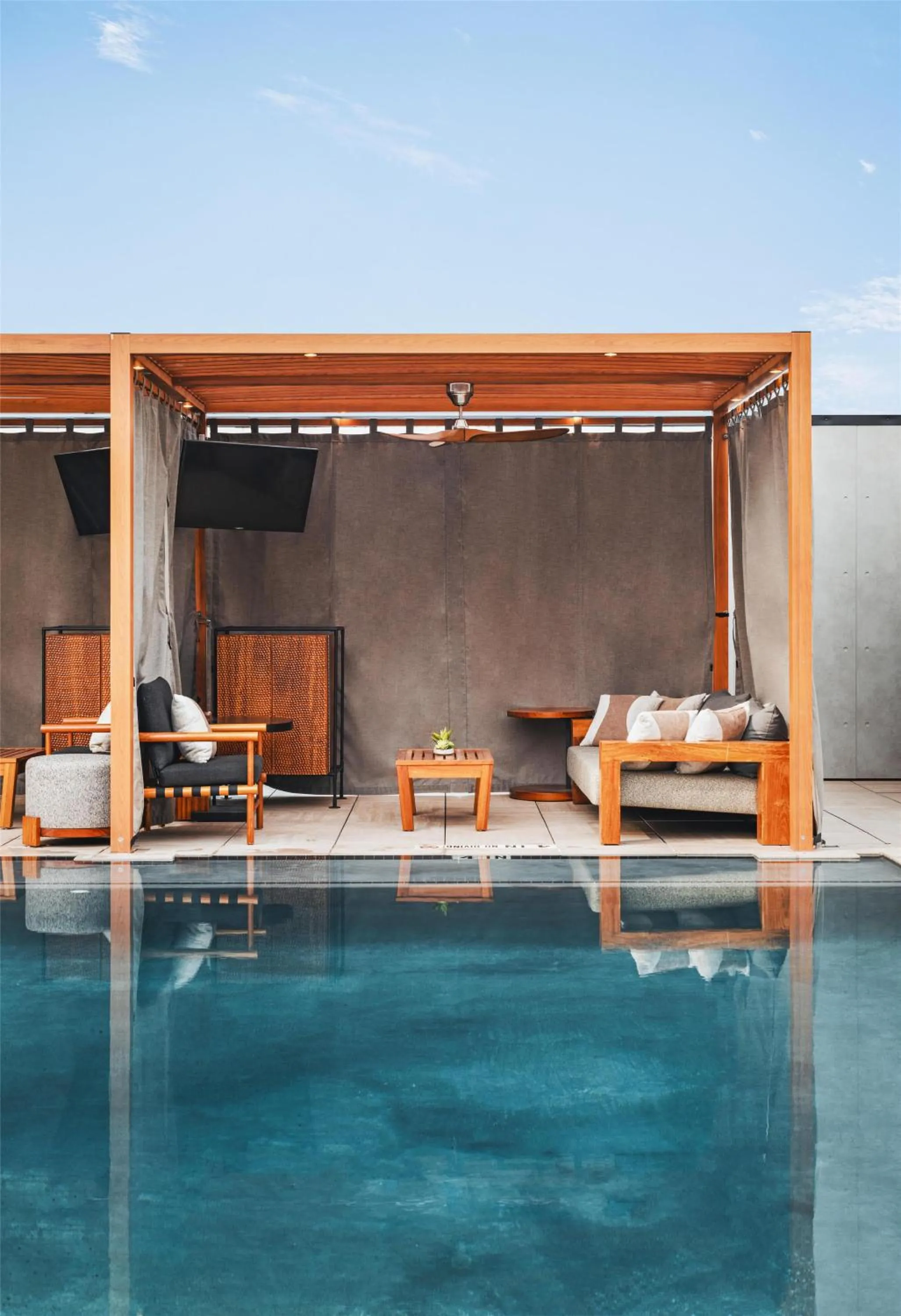 Swimming pool in Thompson San Antonio - Riverwalk, by Hyatt