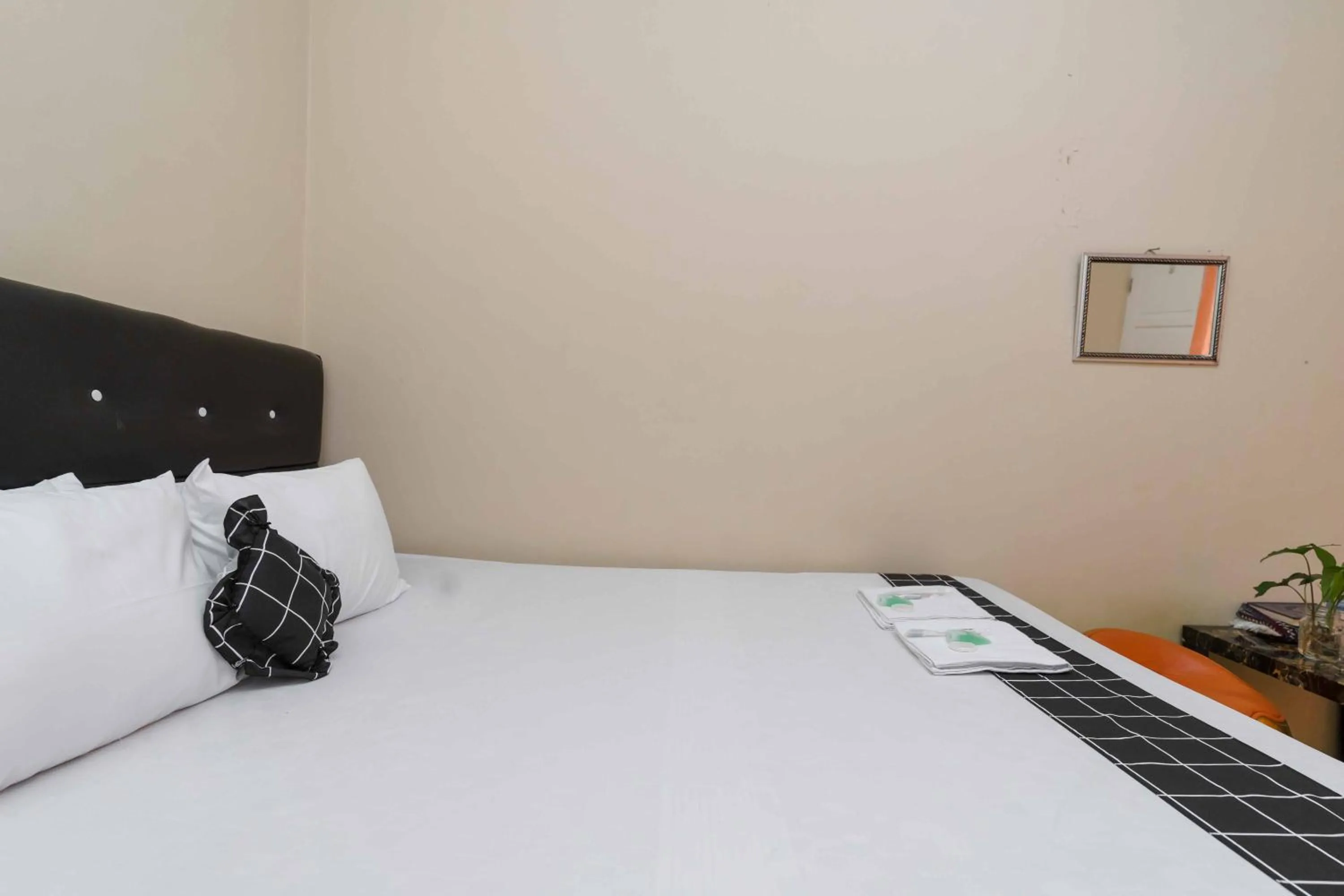 Bed in Madinah House Syariah Mitra RedDoorz