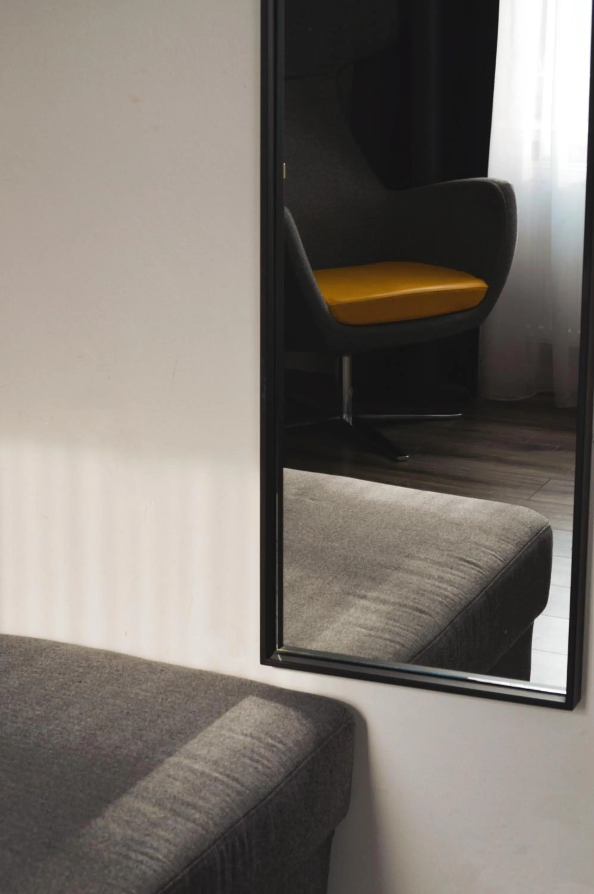 Seating area in Hotel Westbahn