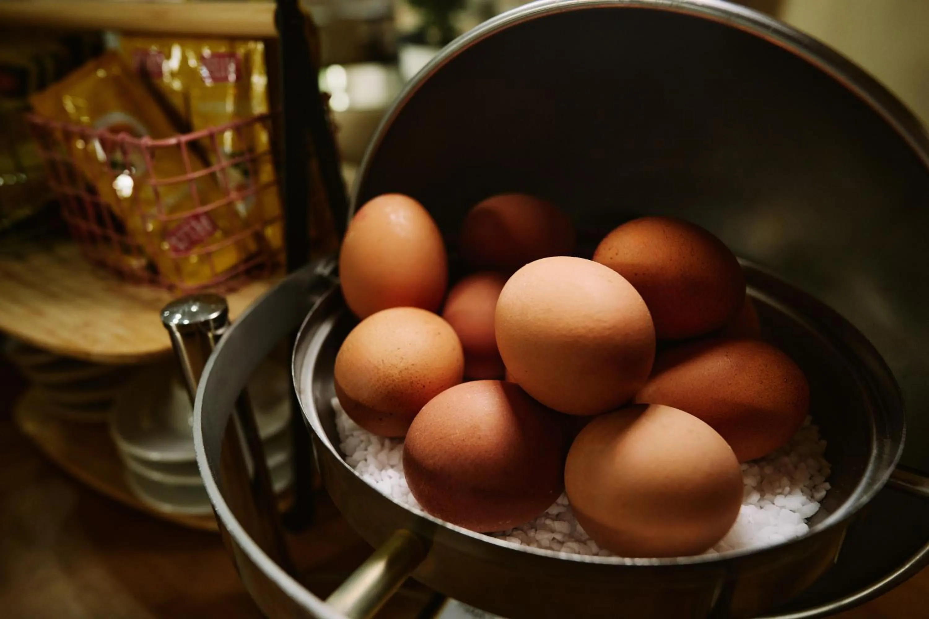 Buffet breakfast in Hotel Westbahn