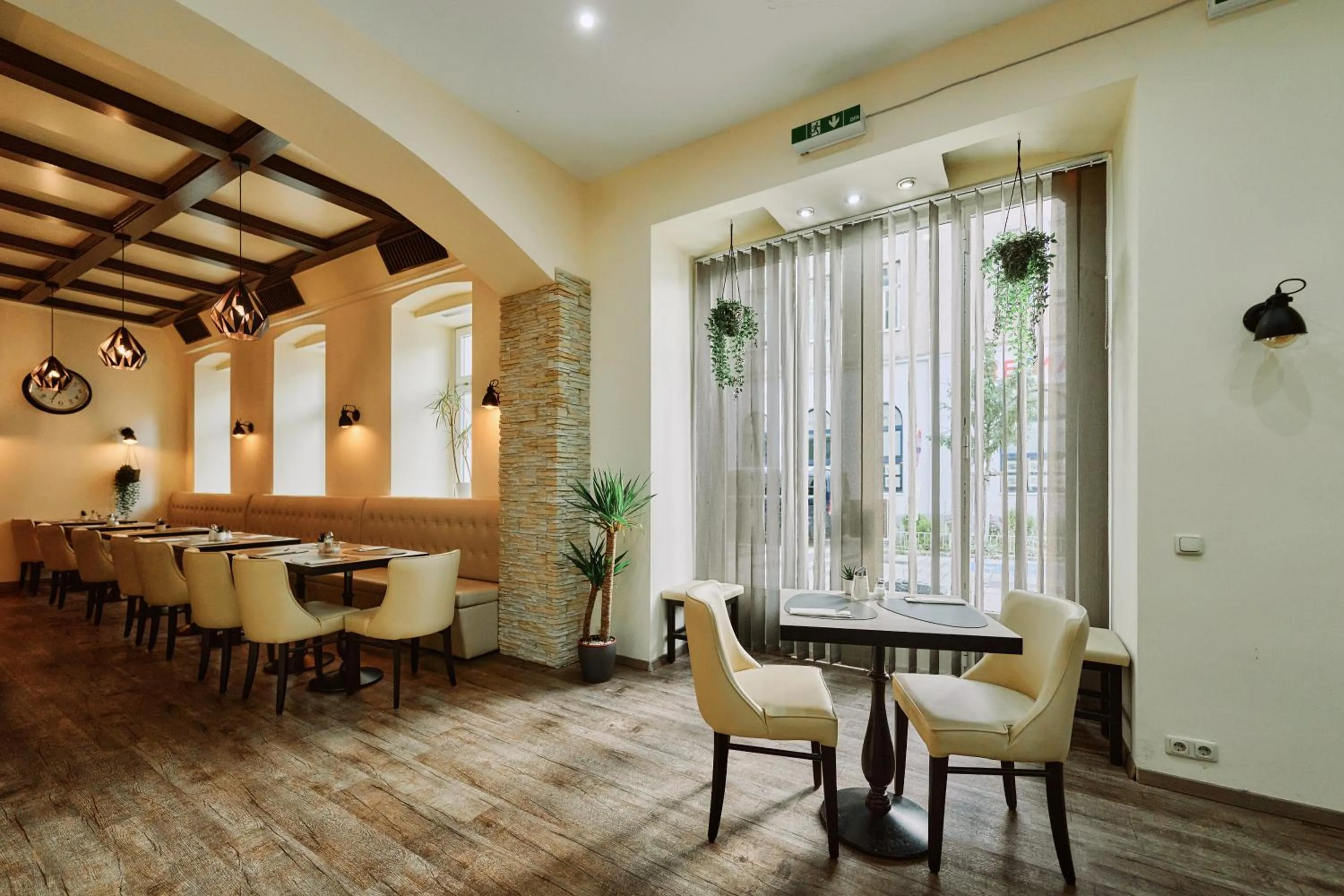 Restaurant/places to eat in Hotel Westbahn