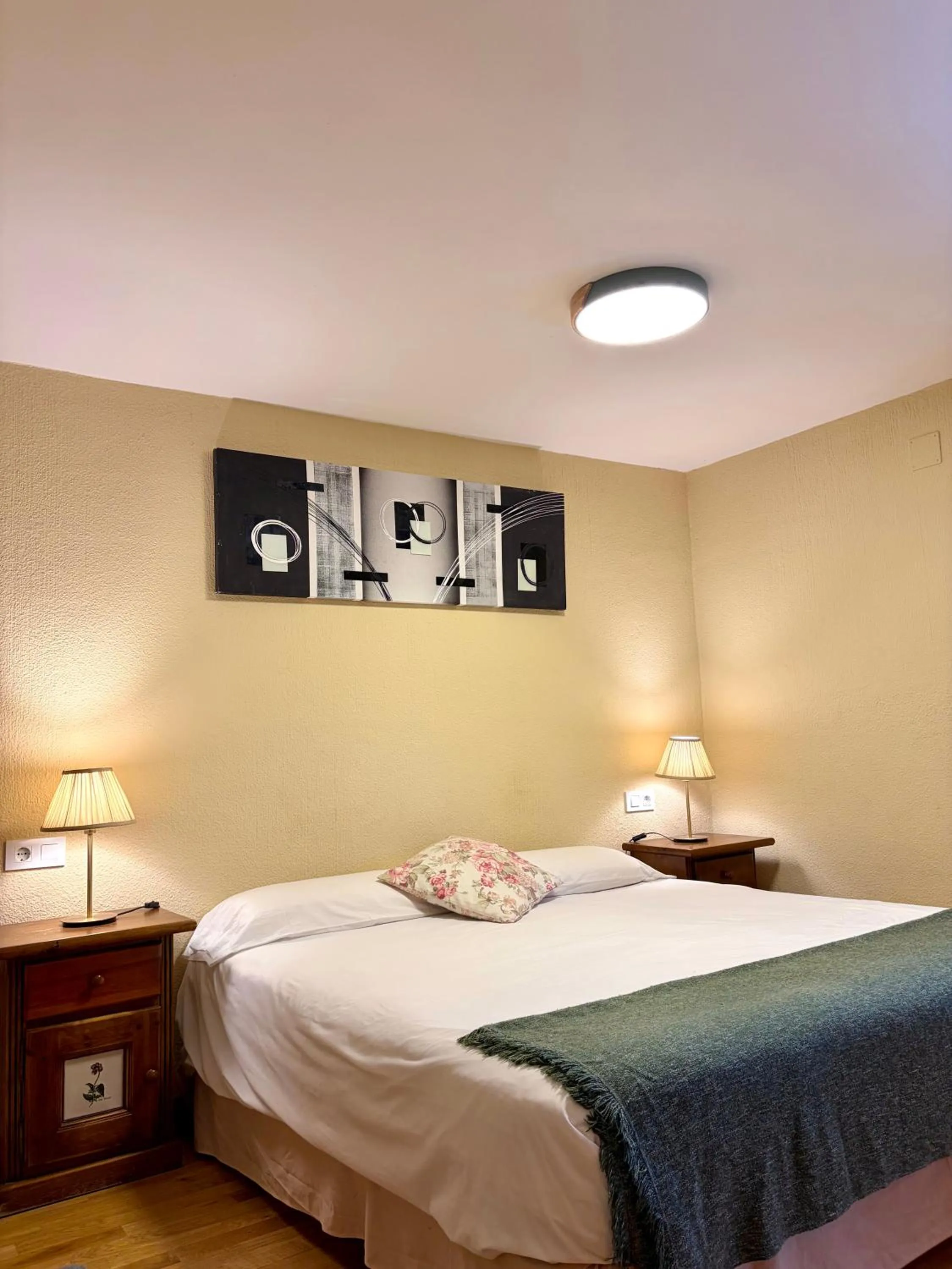 Bed in Hotel Vallibierna