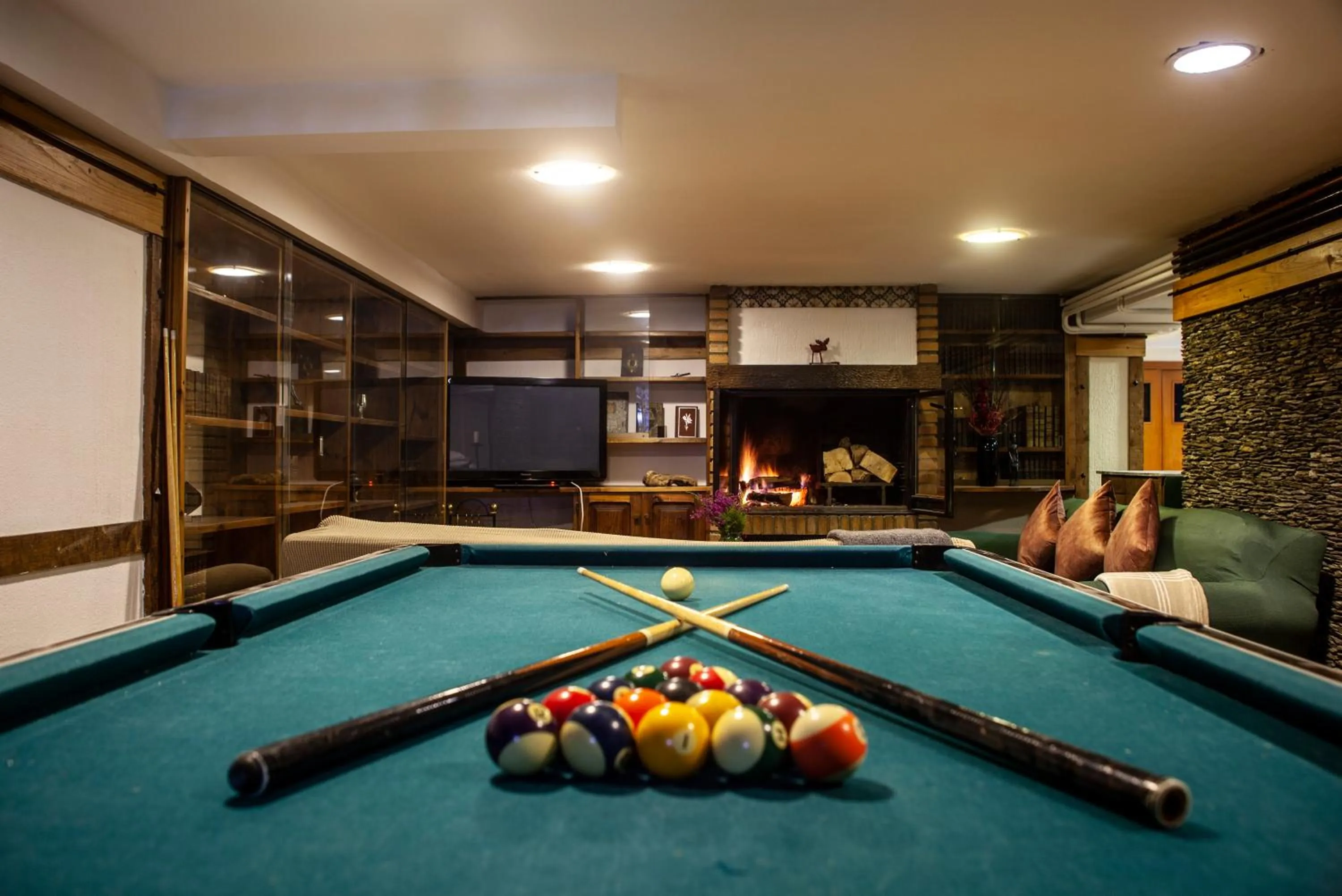 Billiard in Hotel Vallibierna
