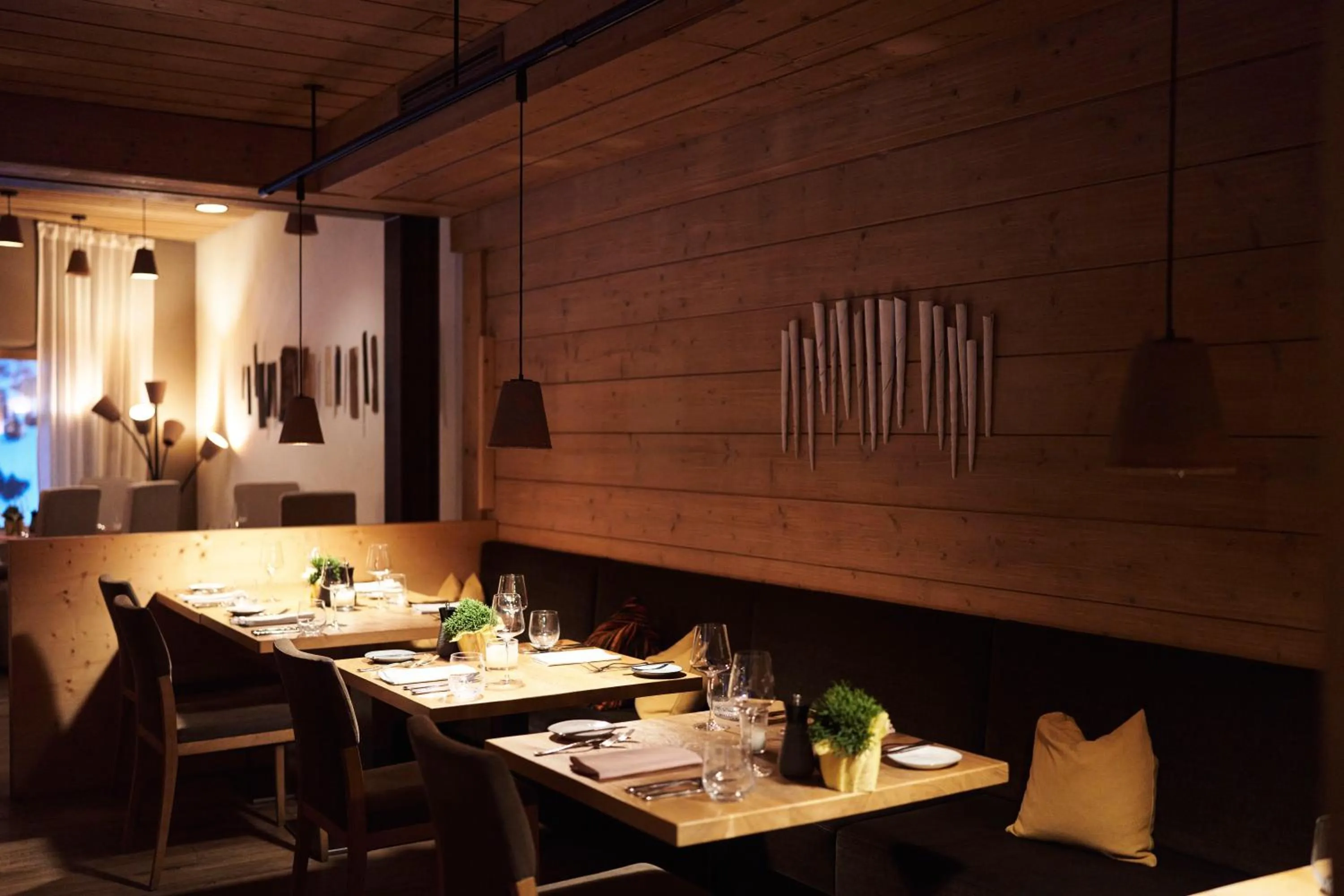 Restaurant/places to eat in Holzhotel Forsthofalm