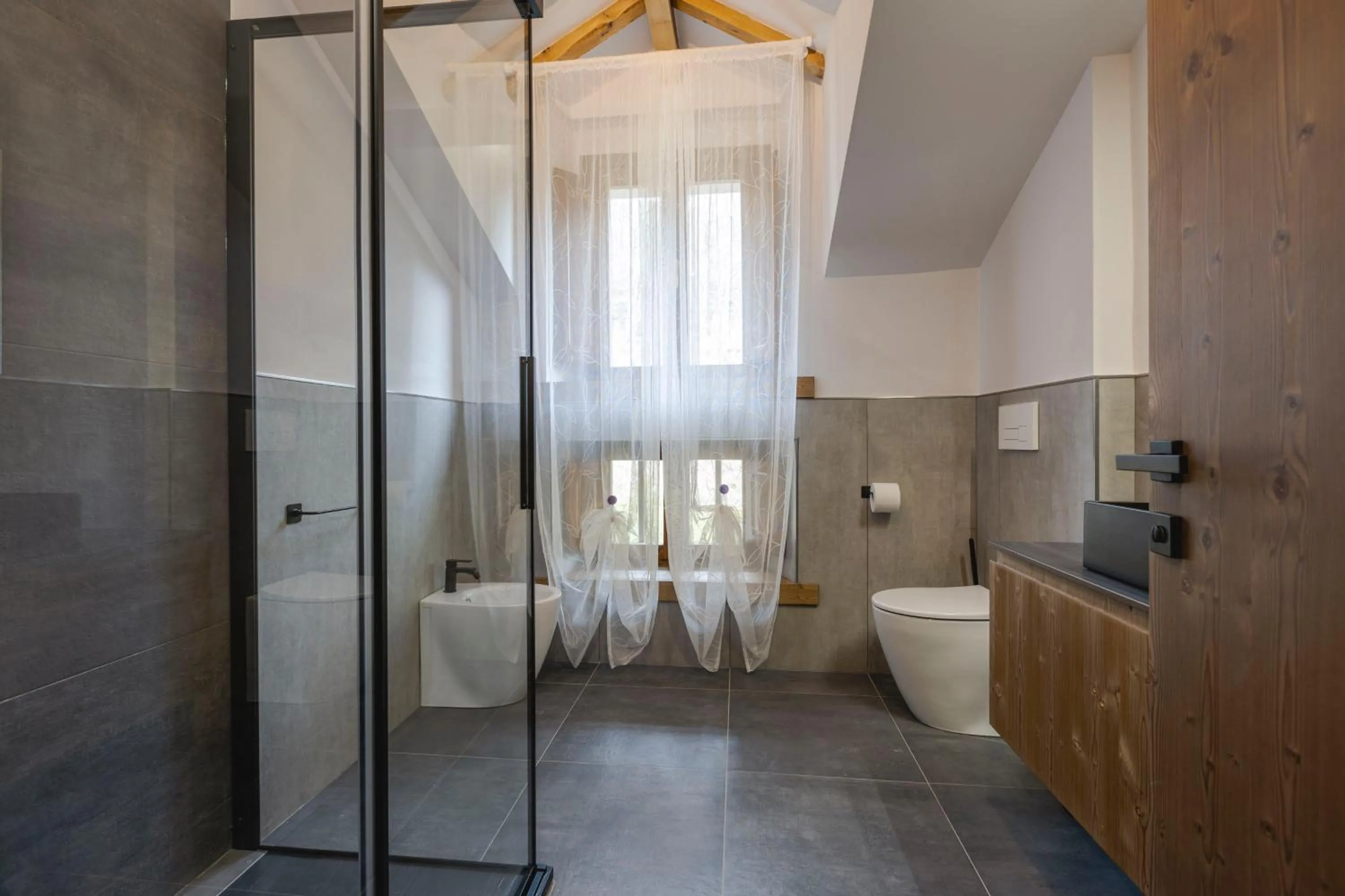 Shower in Granduca Mountain Wellness Apartments Campigna