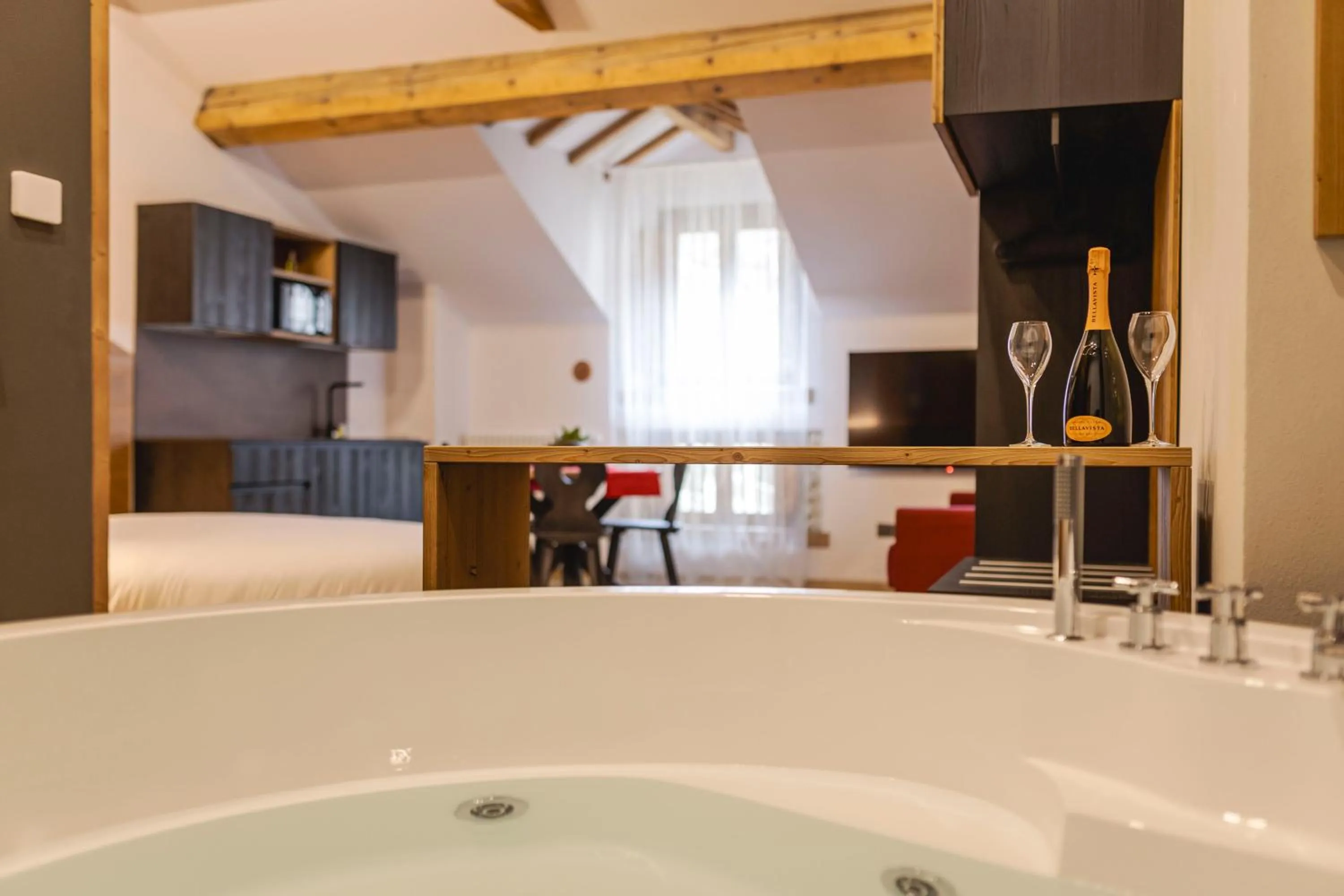 Hot Tub in Granduca Mountain Wellness Apartments Campigna