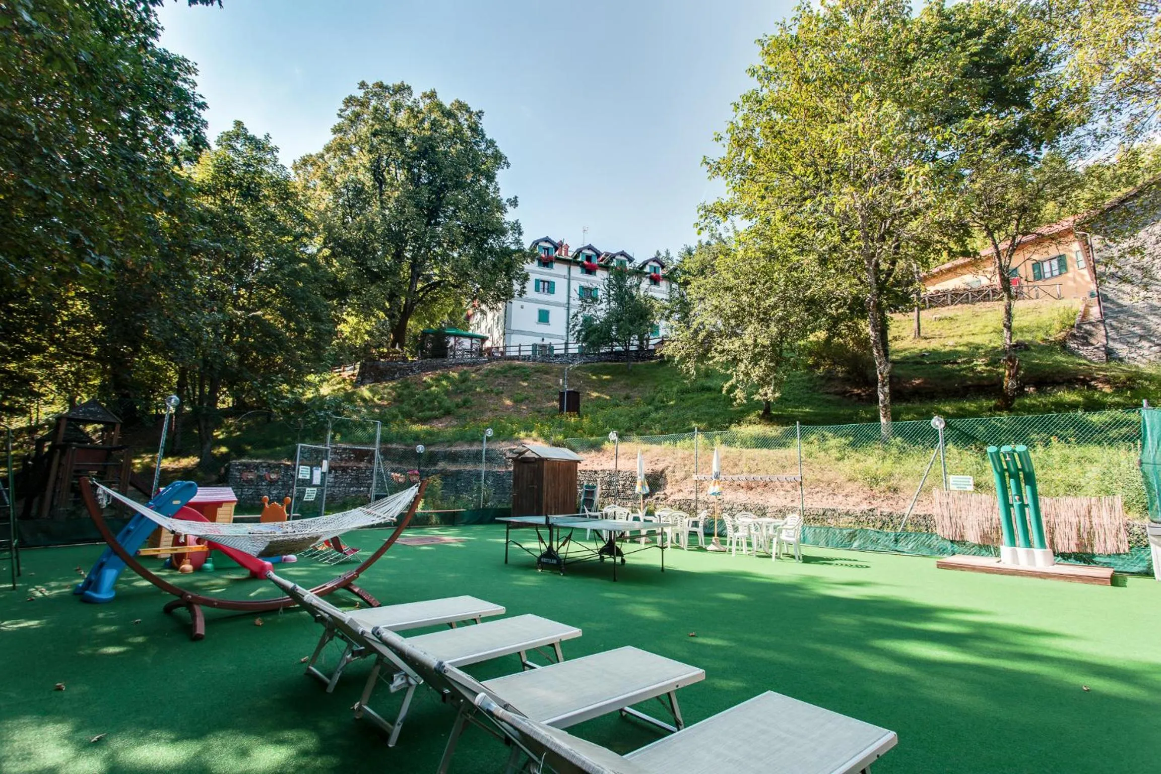 Table tennis in Granduca Mountain Wellness Apartments Campigna
