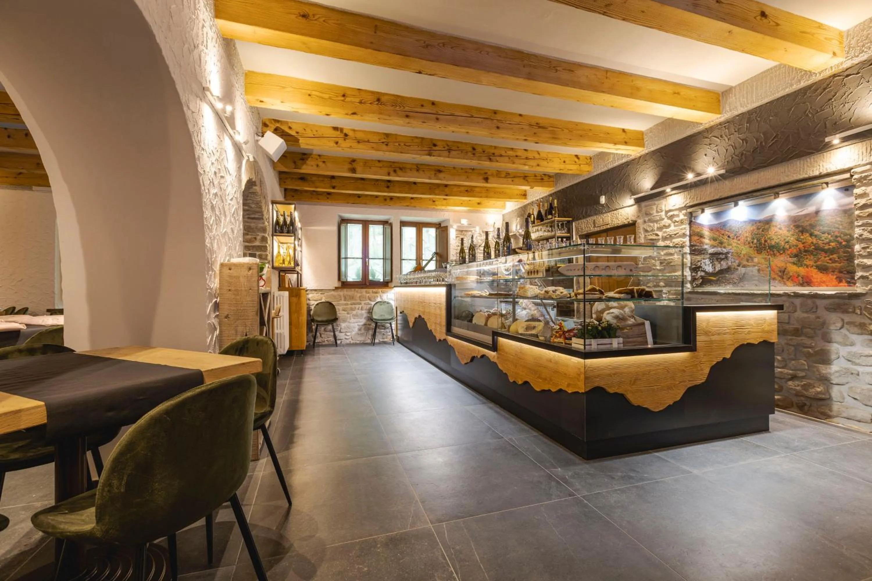 Lounge or bar in Granduca Mountain Wellness Apartments Campigna