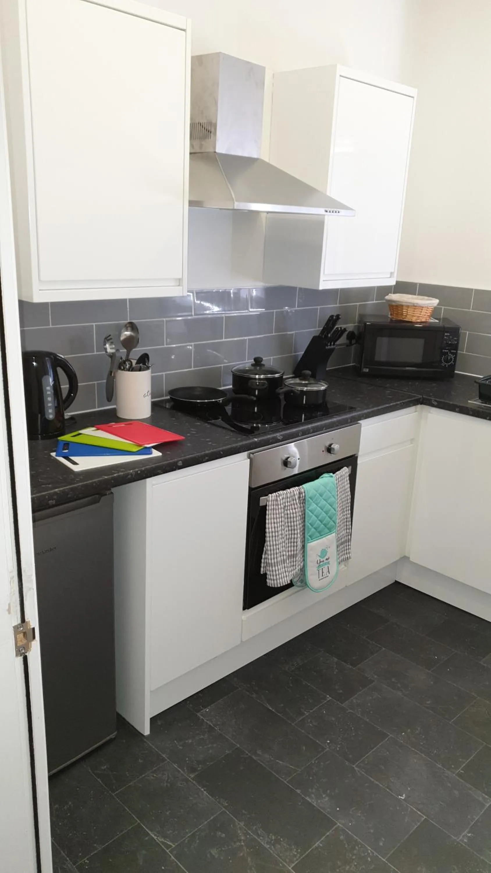 Kitchen or kitchenette in Coast Accommodation Station Road Apartments