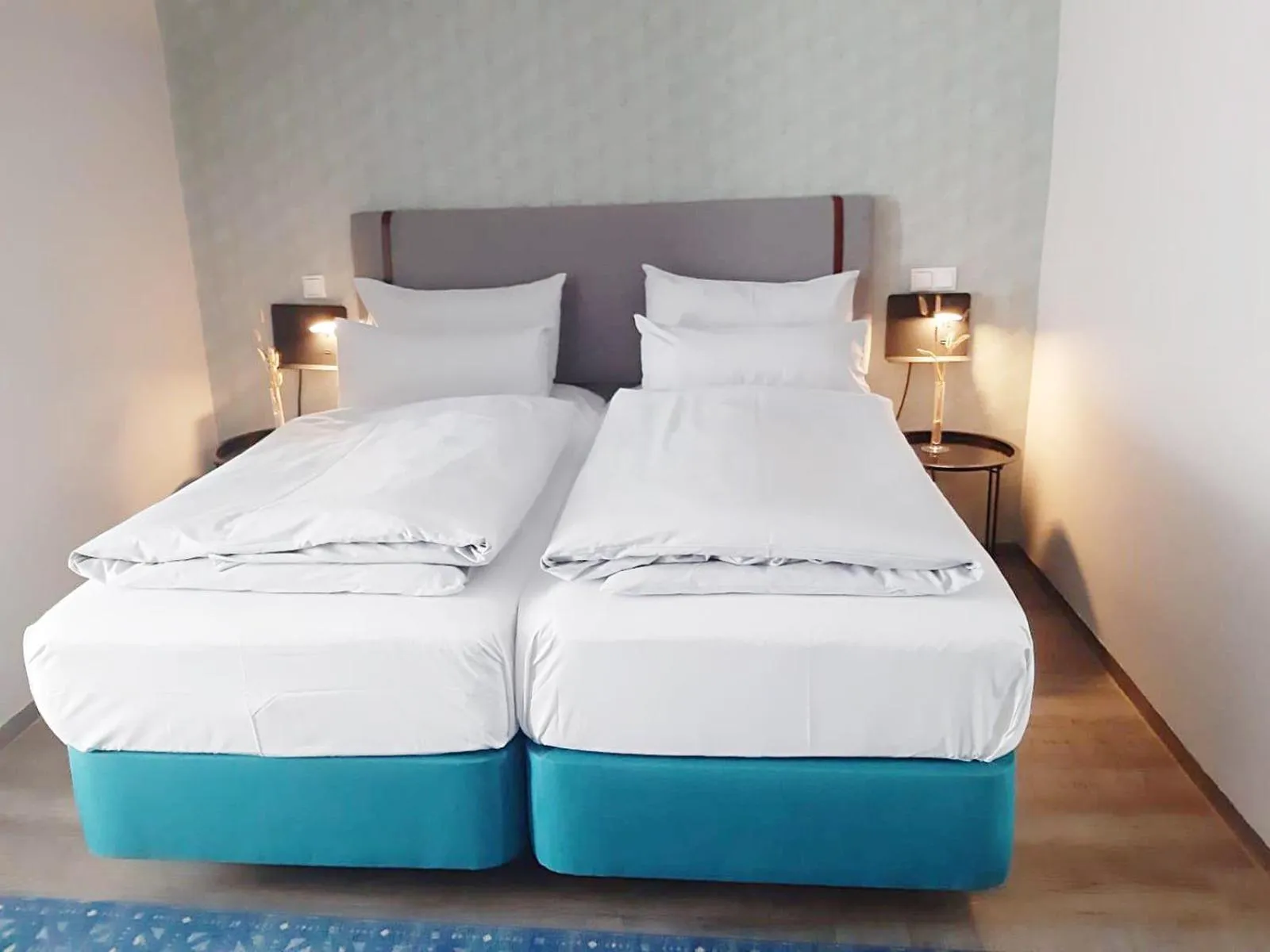 Photo of the whole room, Bed in Garner Hotel Vienna by IHG