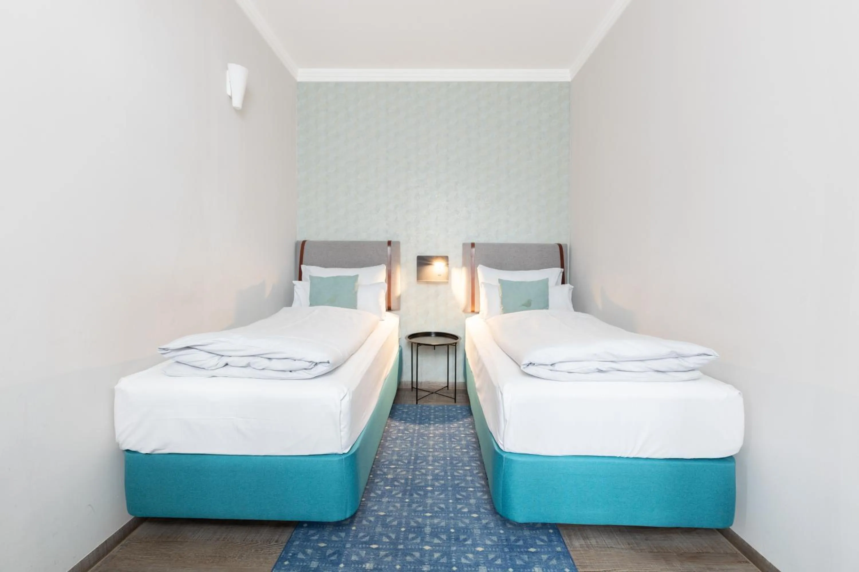 Photo of the whole room, Bed in Yggotel Mejse