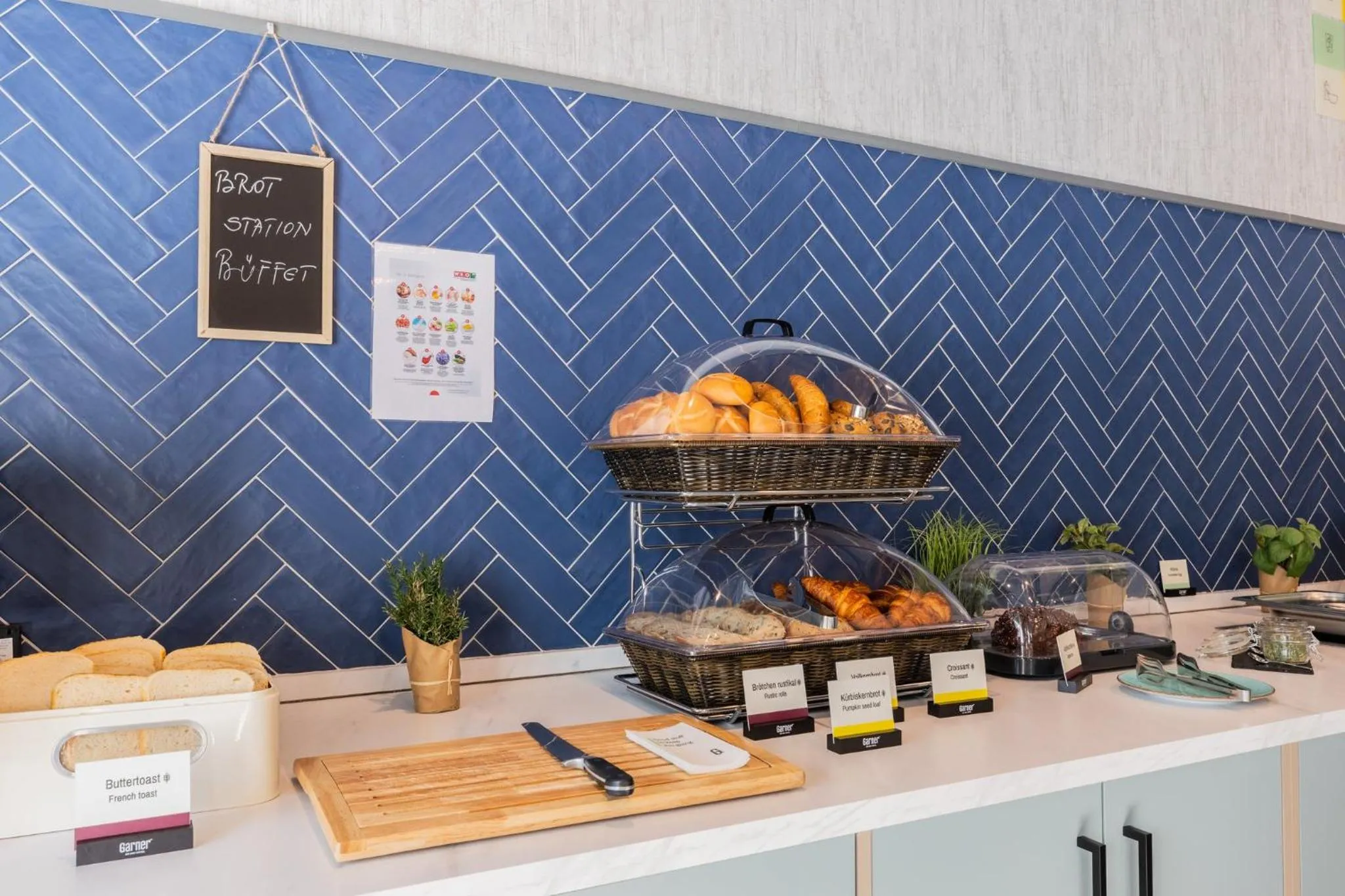 Breakfast in Garner Hotel Vienna by IHG