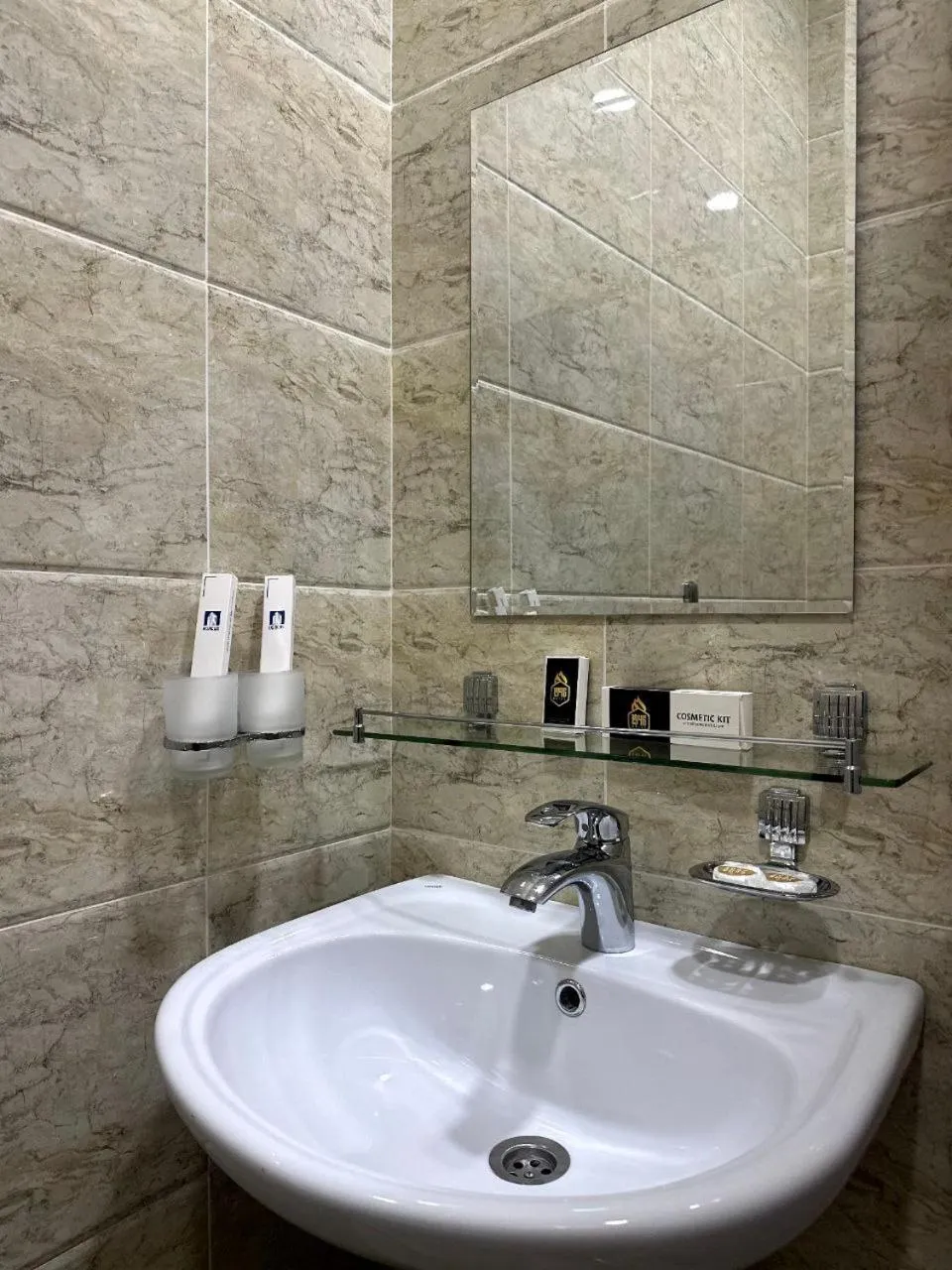 Shower in Hotel 1946