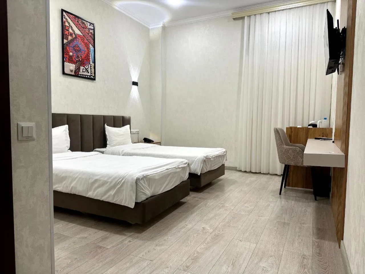 Property building, Bed in Hotel 1946