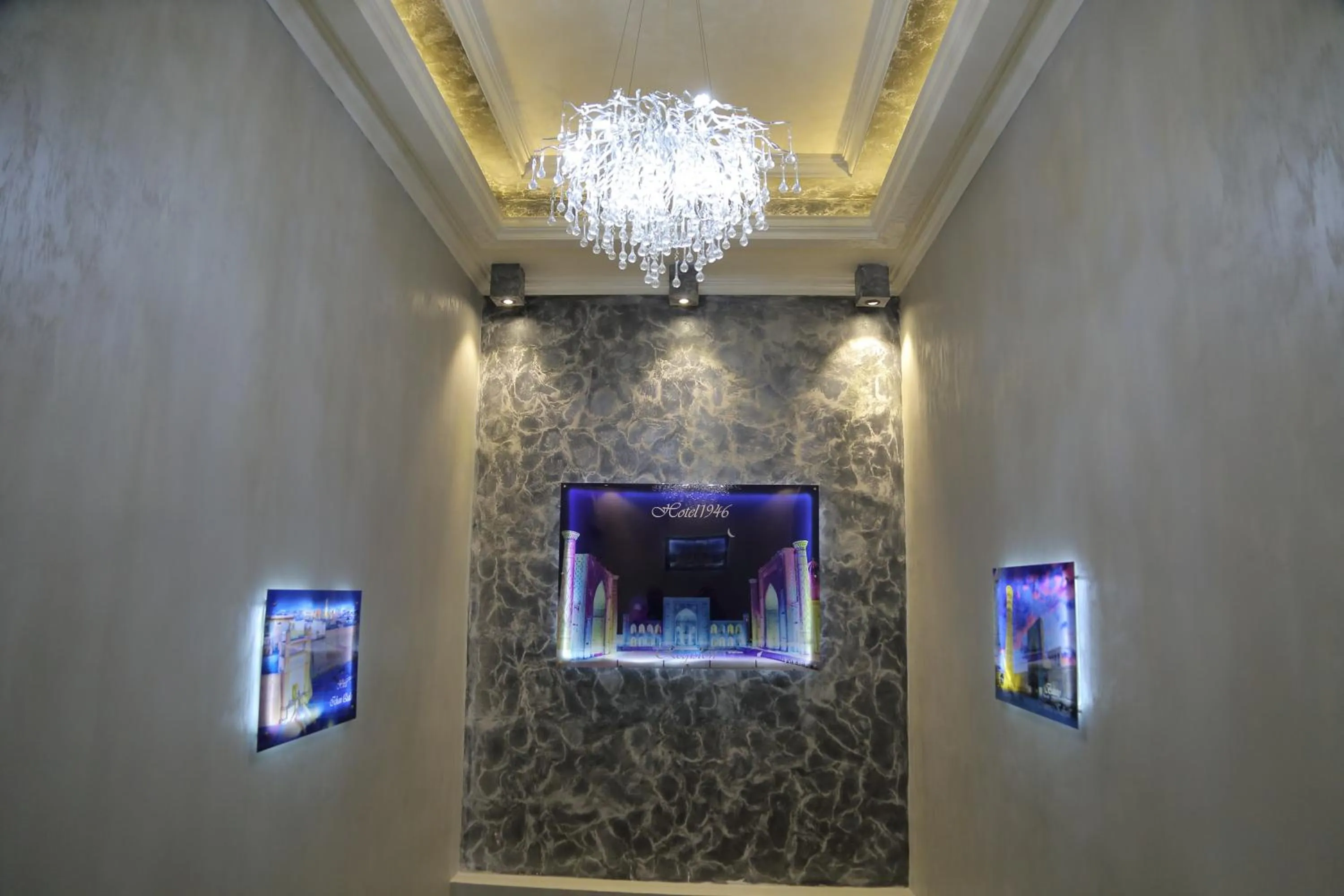 Property building in Hotel 1946