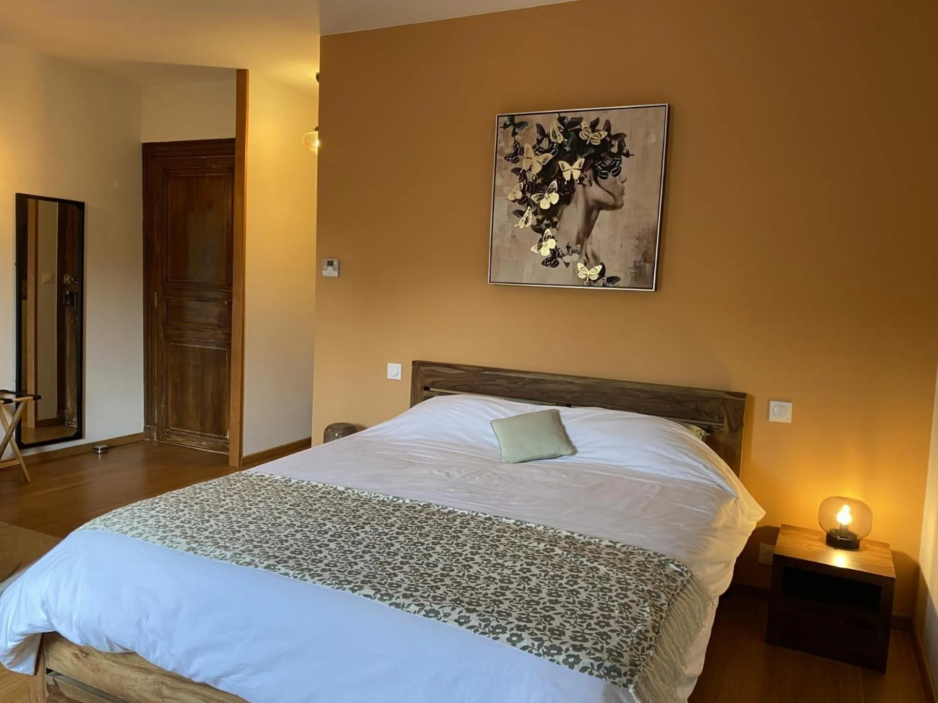 Bedroom, Bed in Aux Coteaux d'Aussac